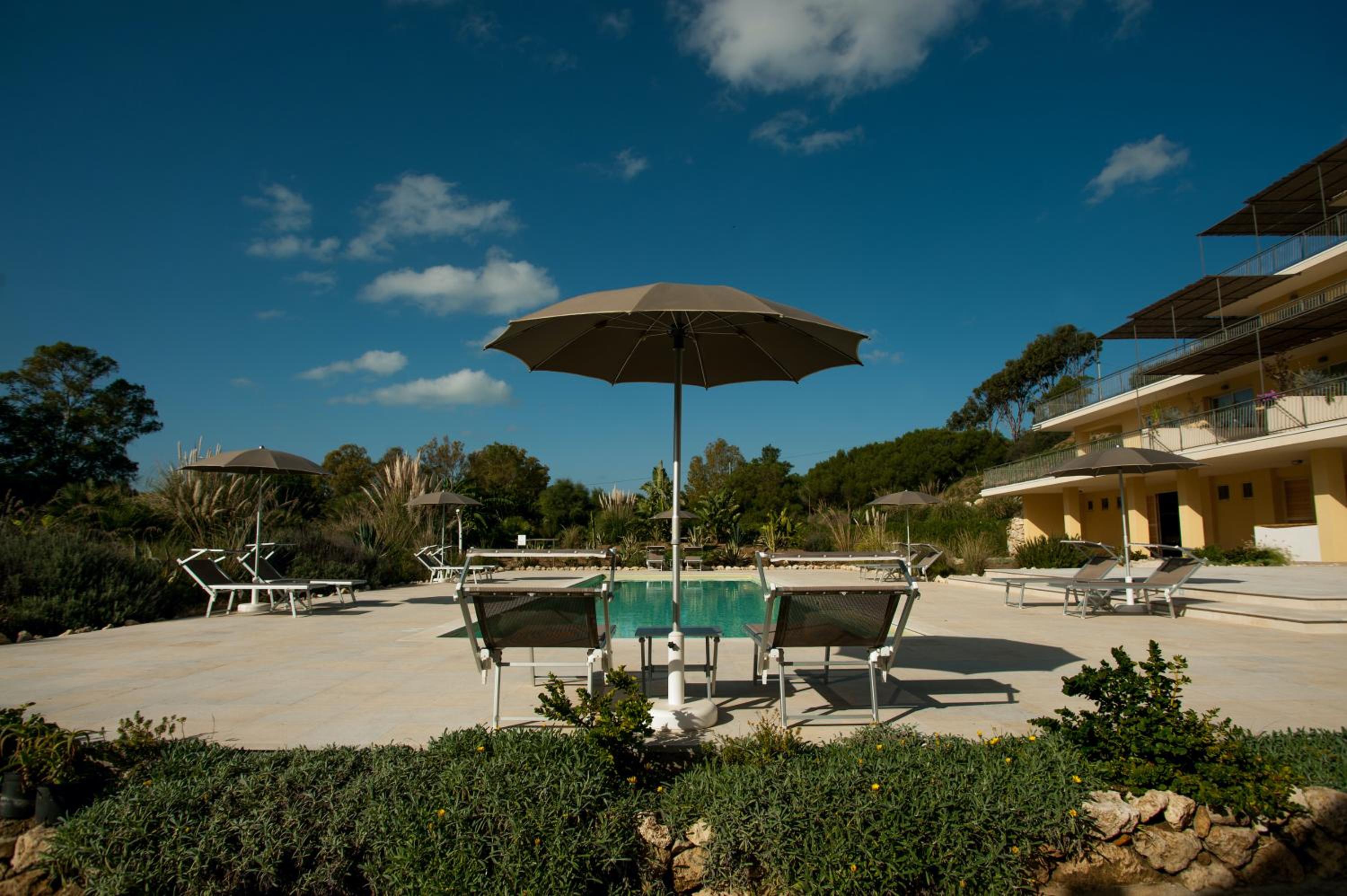 Luna Minoica Suites and Apartments