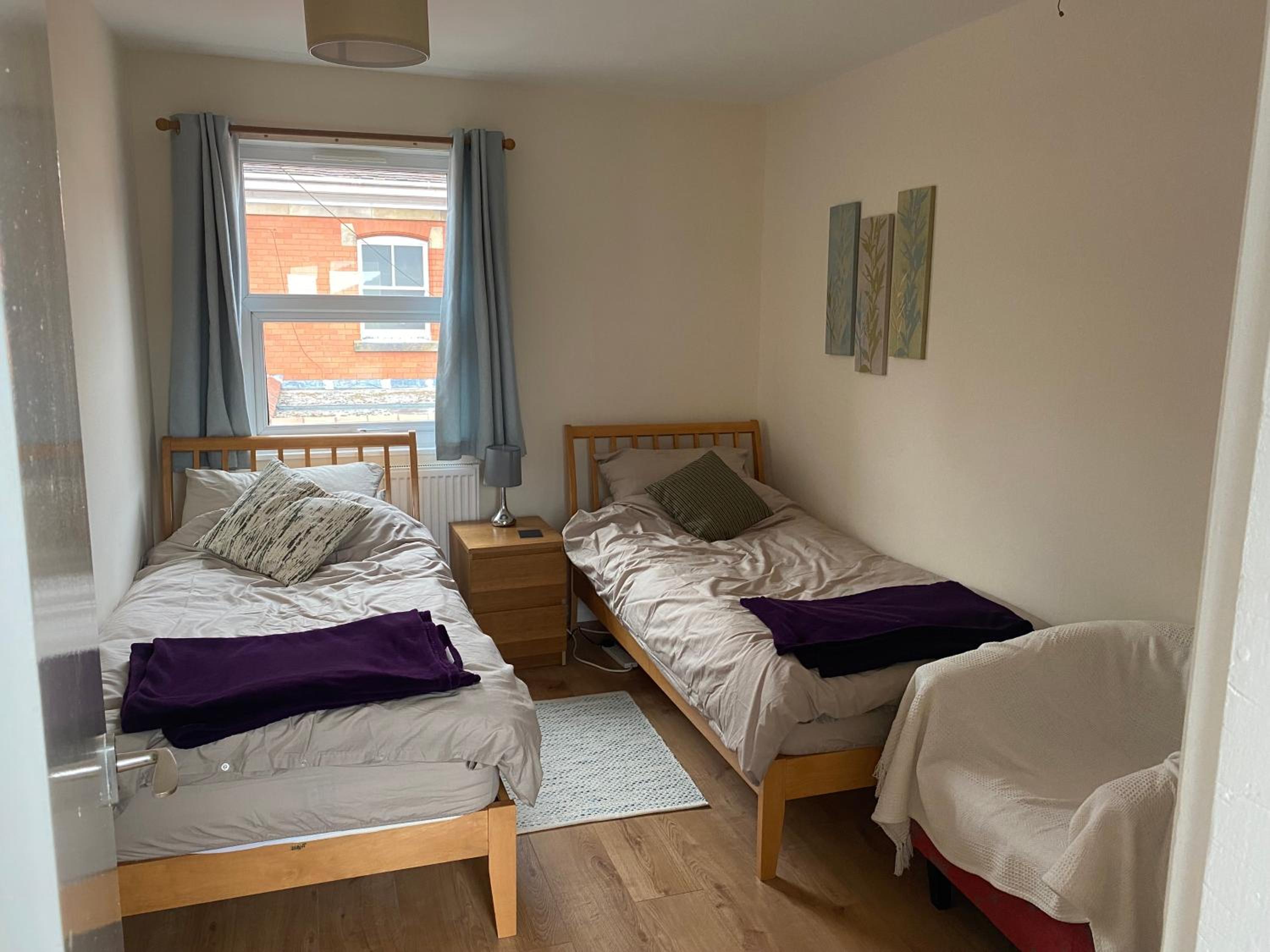 Spacious first floor apartment in the centre of Church Stretton with free parking view 4