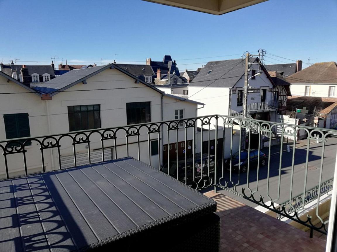 Cabourg - Hyper Centre, plage view 2