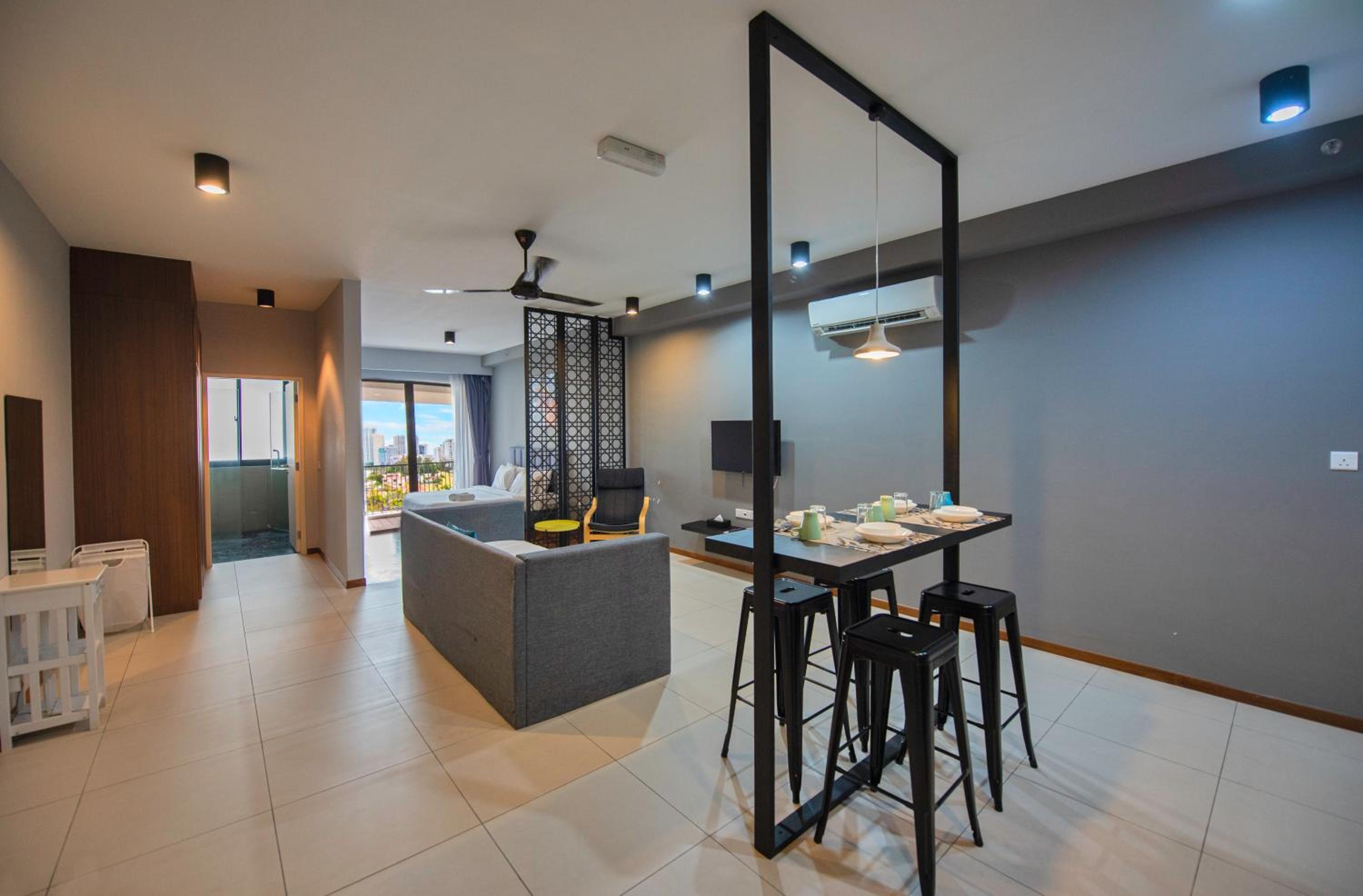 The Landmark by Katana - Your Home Away From Home photo 3