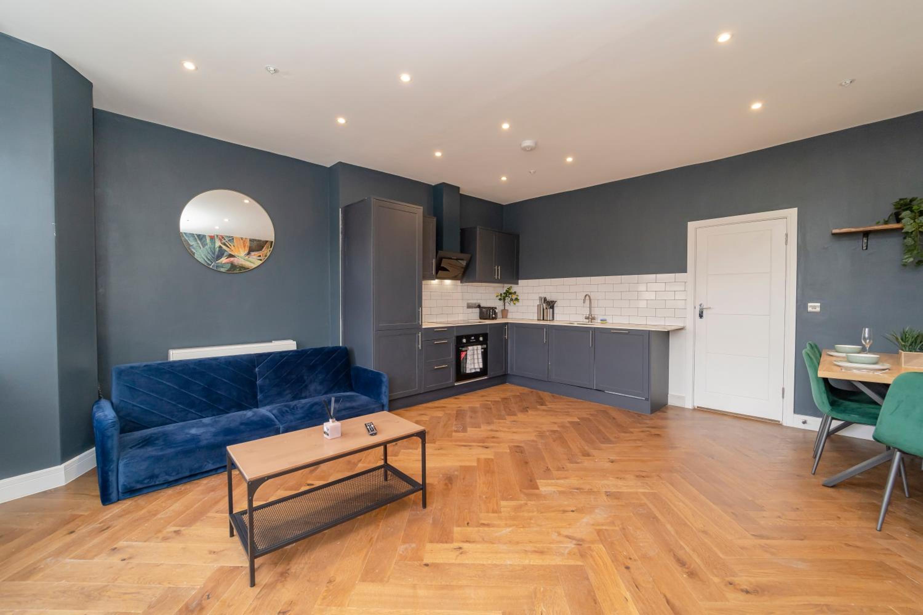 FLASH SALE Brighton City Centre Seafront 2 Bedroom Flat BN12SIL05 view 4