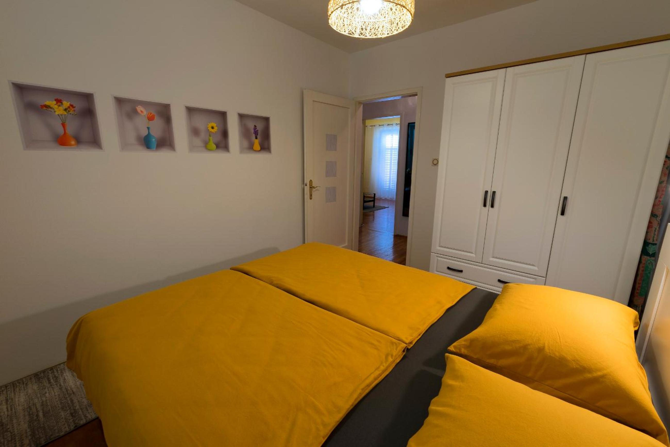 Comfortable Neda 58m2 next to beach&Old Town, beautiful location