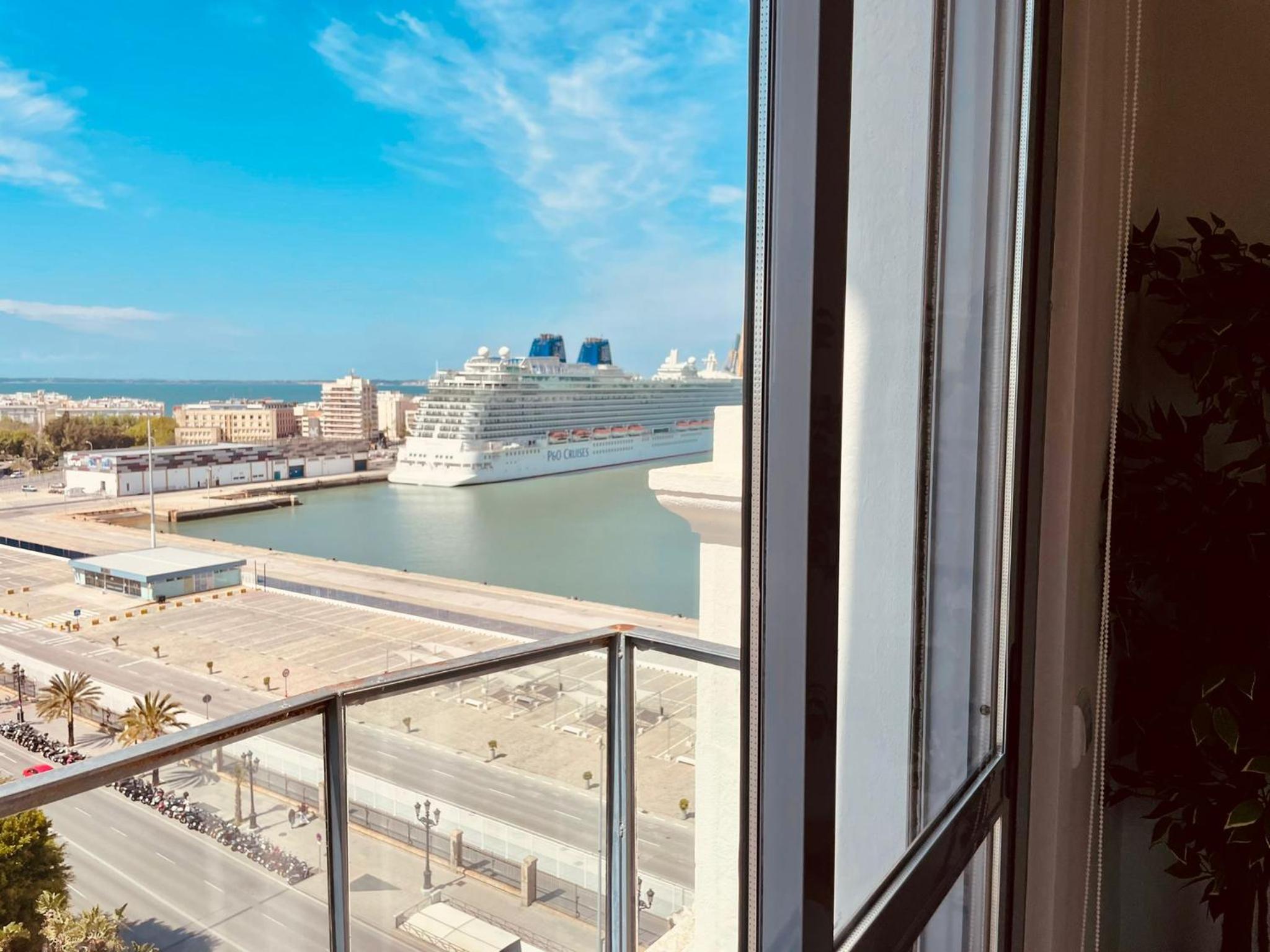 Skyline - Penthouse with 50m2 private terrace and stunning views view 5