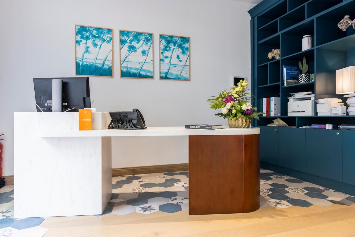 hotel reception