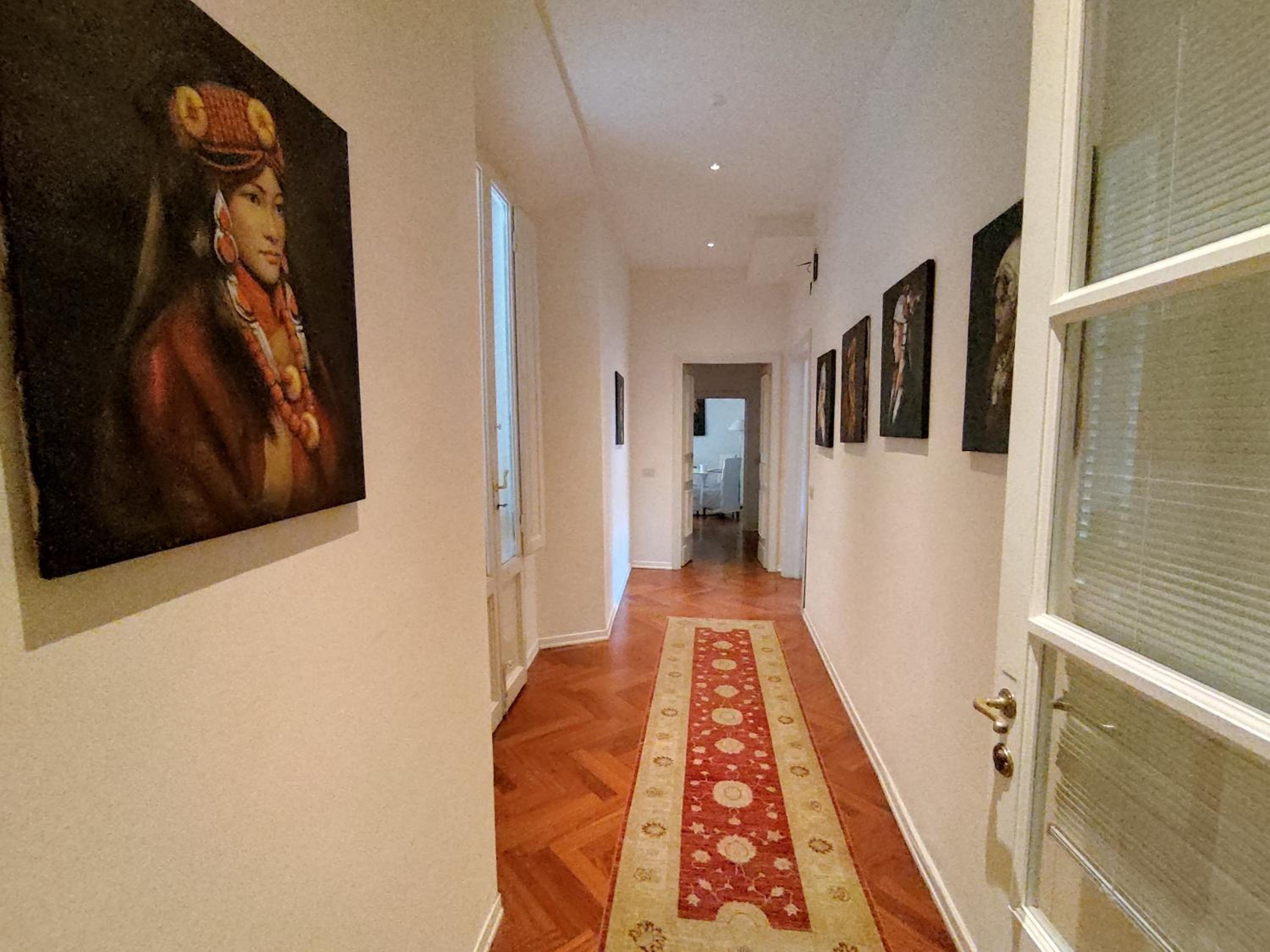 Cashmere apartment a stone's throw from the Duomo