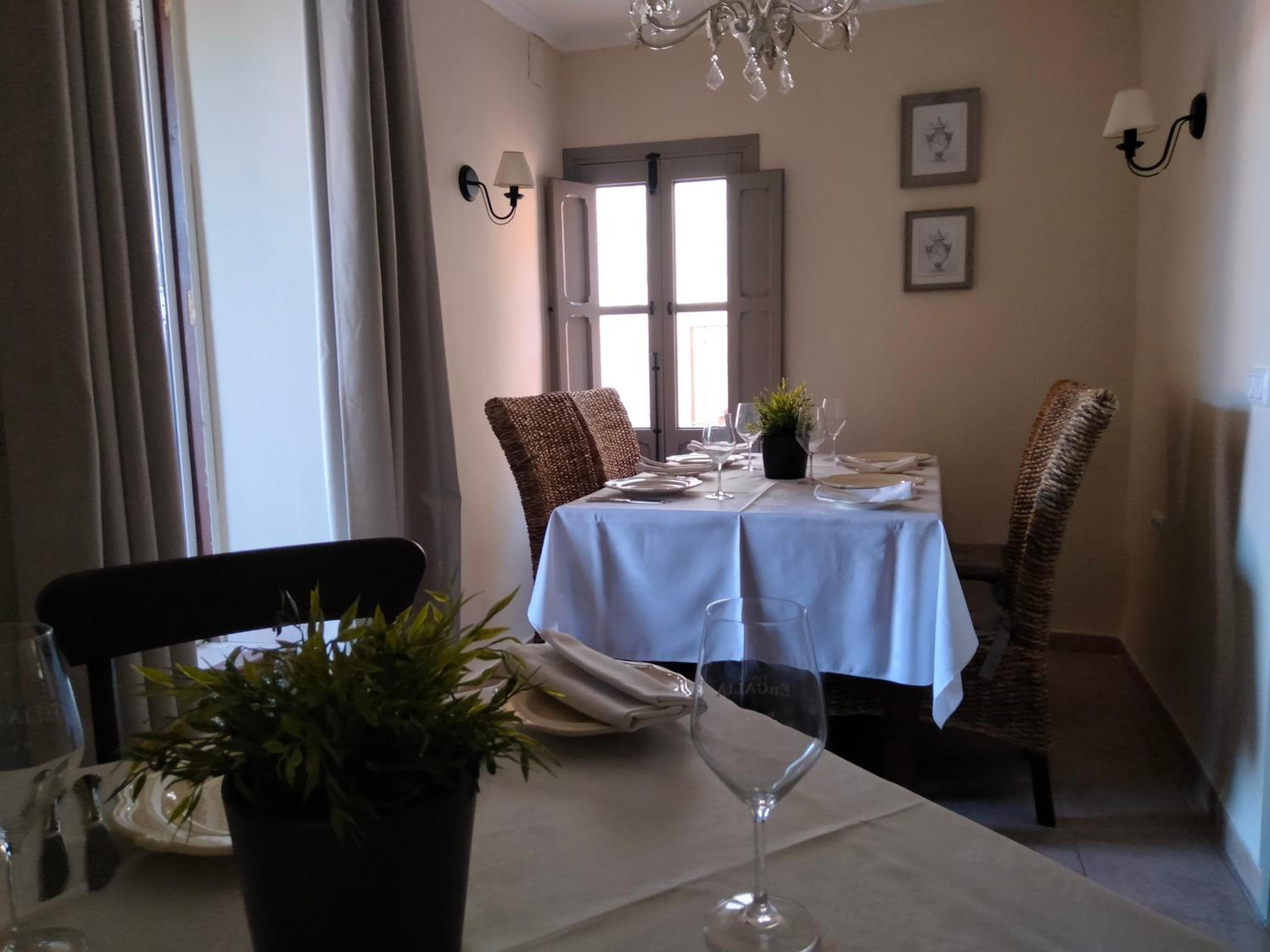 Les Penyetes Boutique Bed and Breakfast