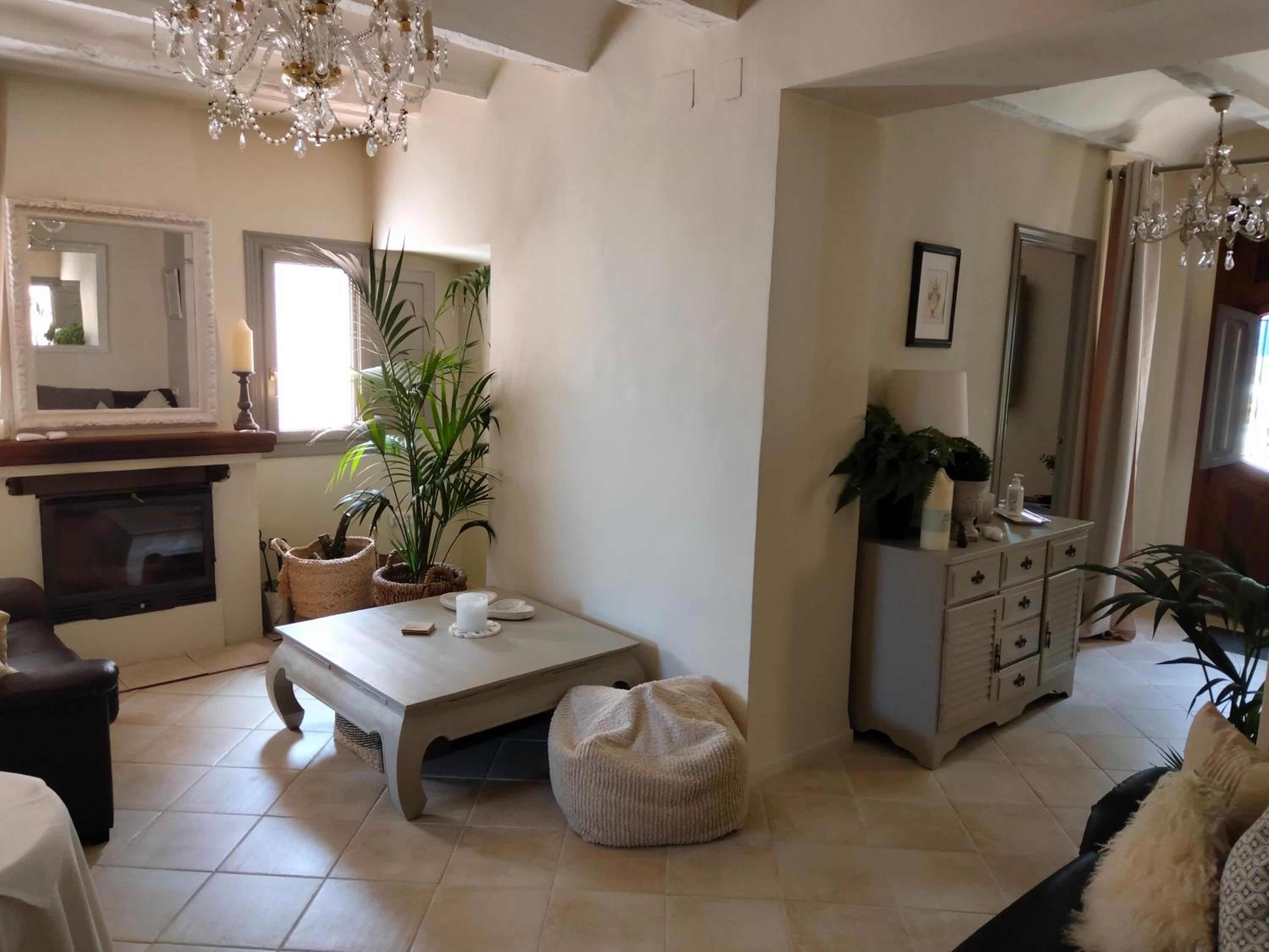 Les Penyetes Boutique Bed and Breakfast