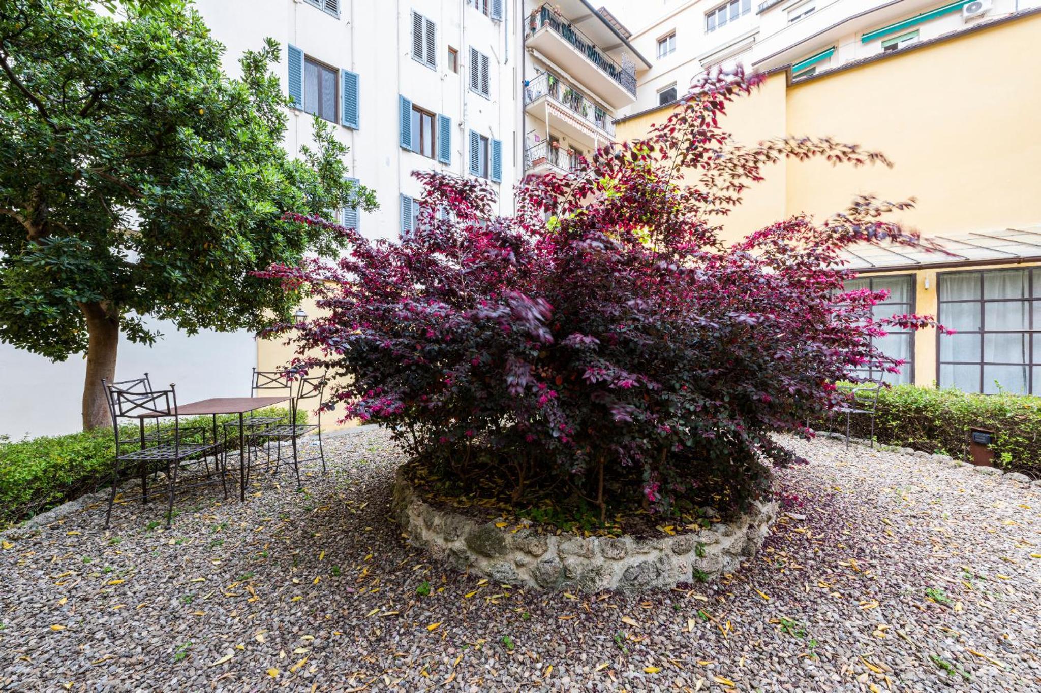 Apartments Florence - Dragomanni Loft with patio