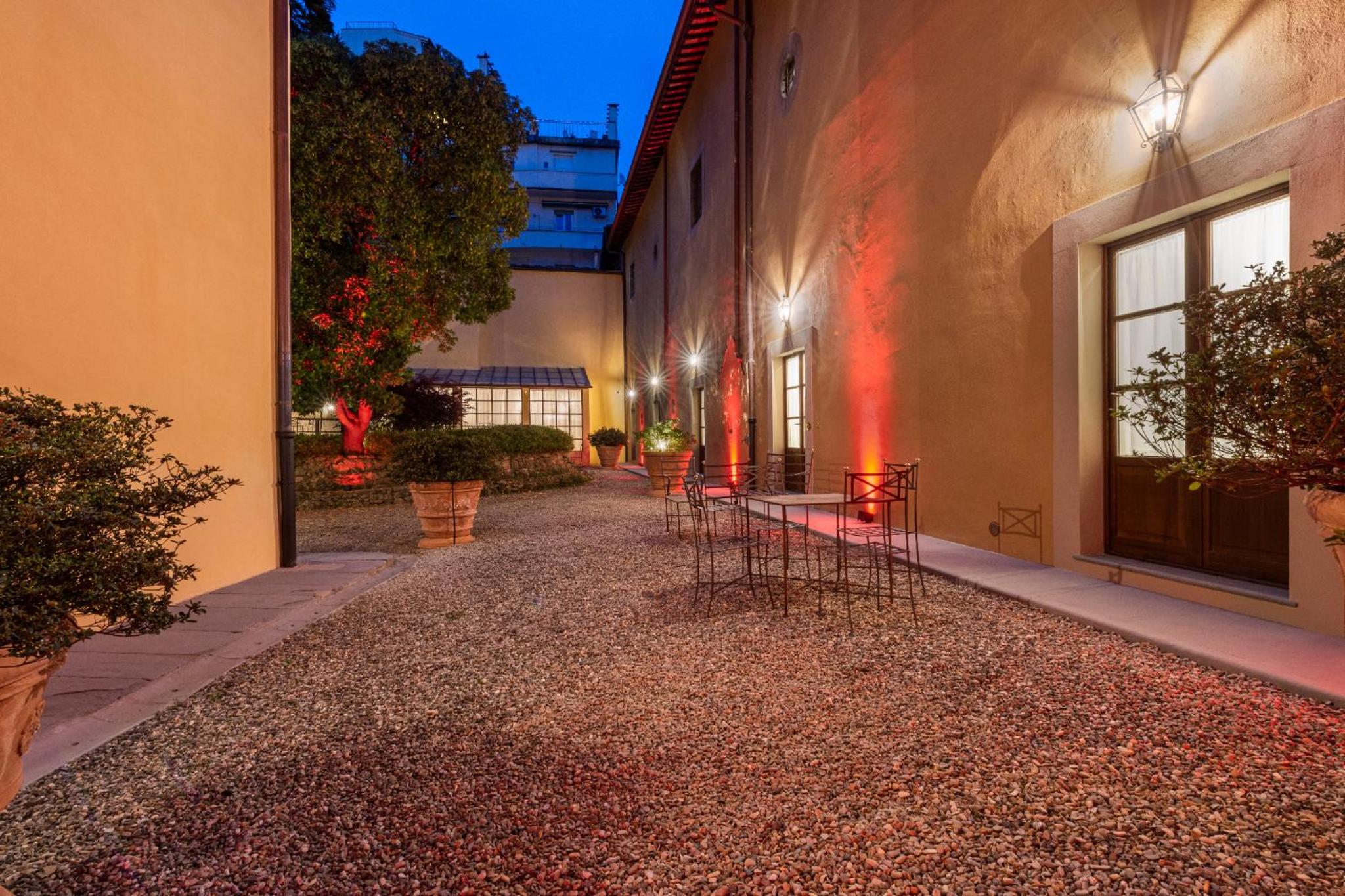 Apartments Florence - Dragomanni Loft with patio