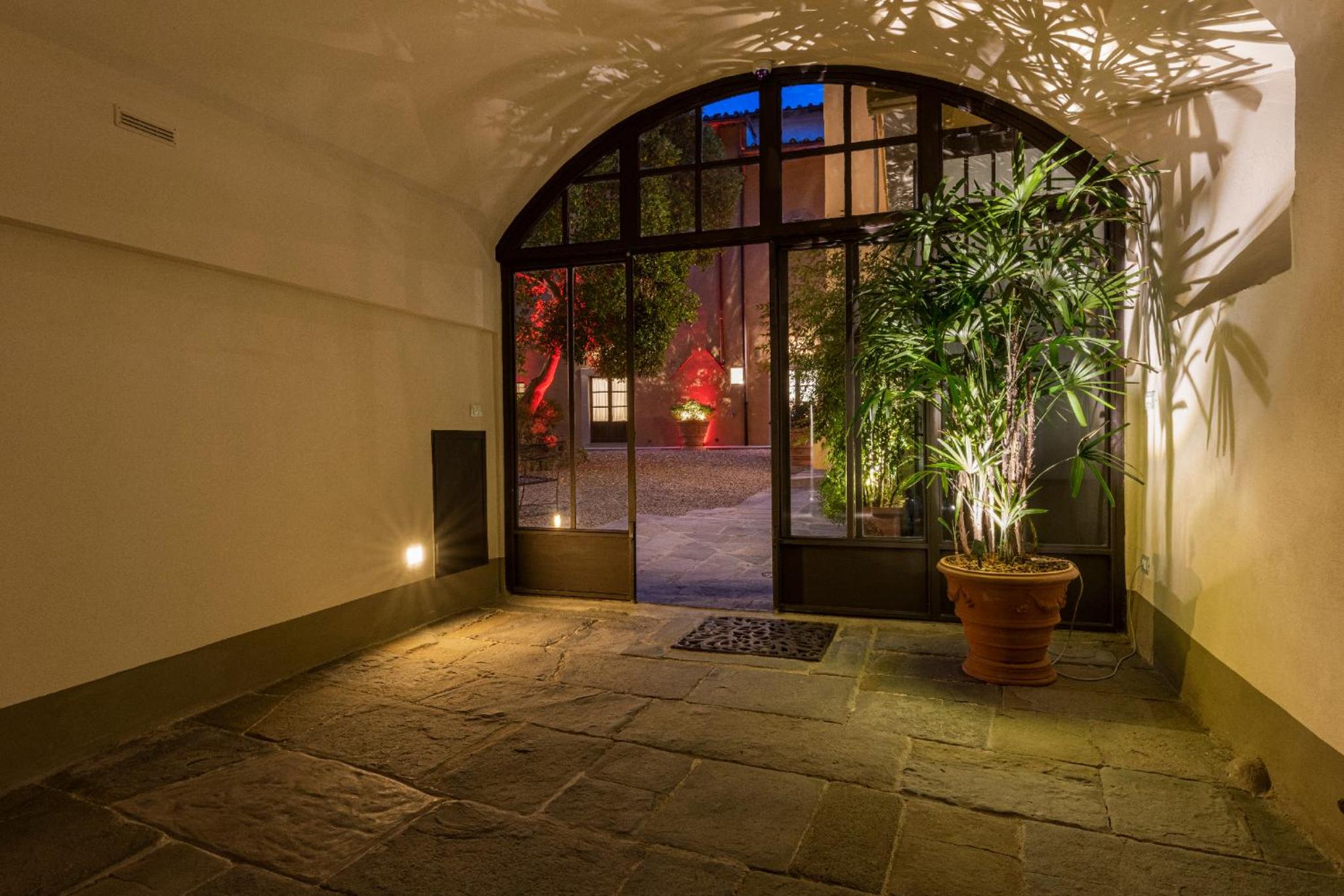 Apartments Florence - Dragomanni Loft with patio