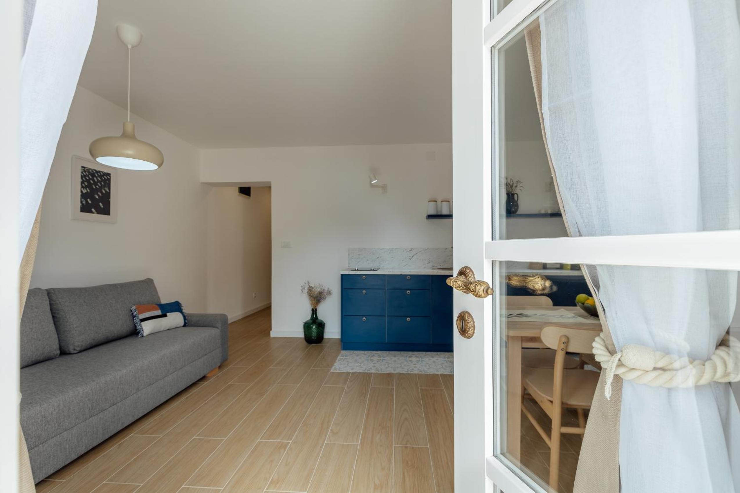 Magnolia Apartments - 3 min by walk to the beautiful beach