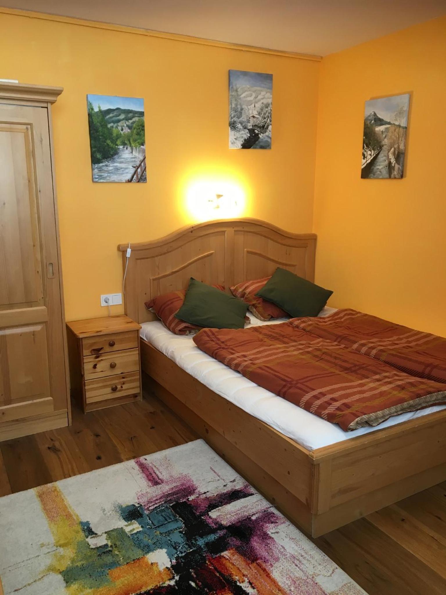 Haus Greet en Muhr — hotel room