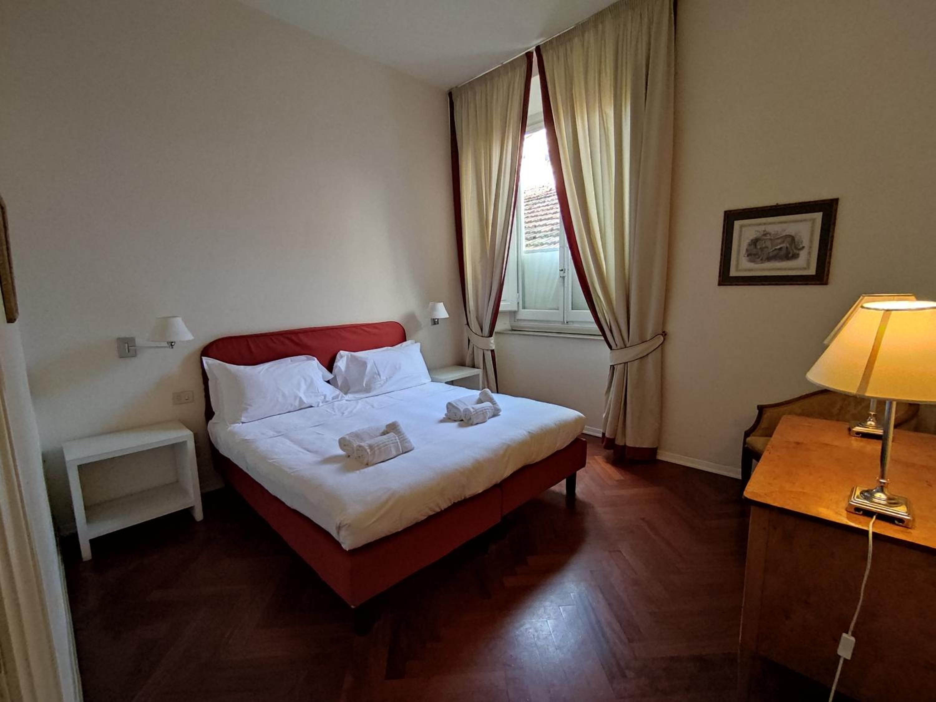 Cashmere apartment a stone's throw from the Duomo