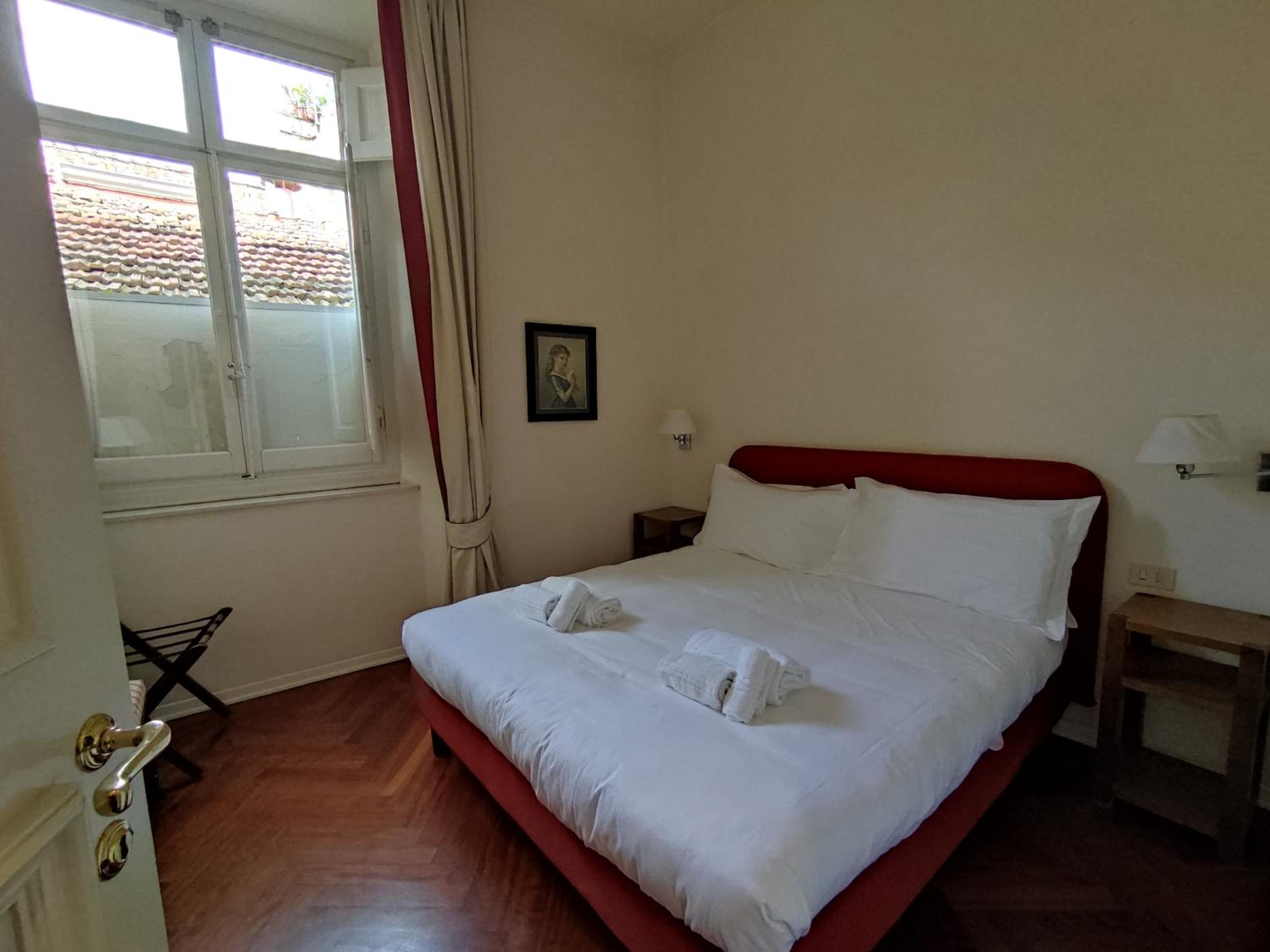 Cashmere apartment a stone's throw from the Duomo