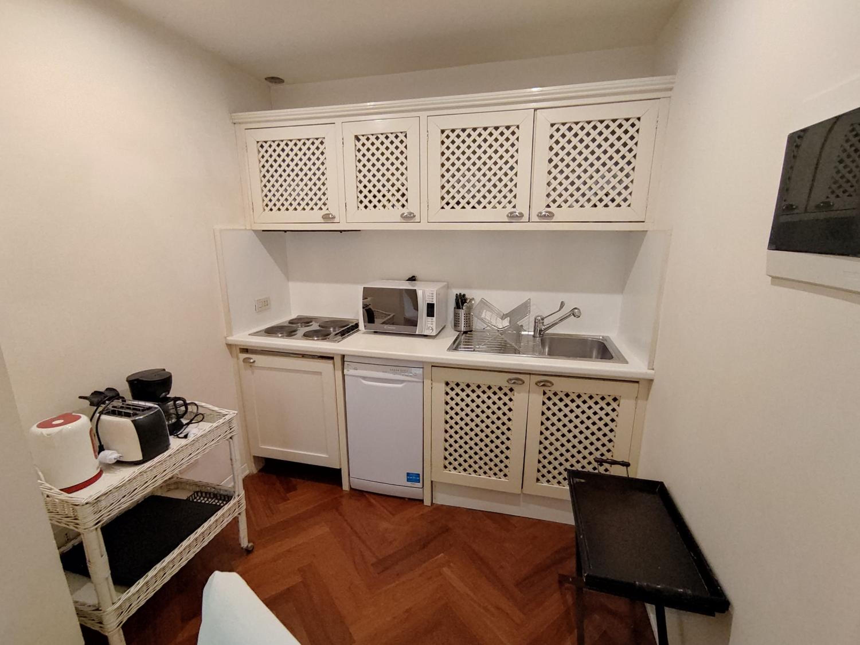 Cashmere apartment a stone's throw from the Duomo
