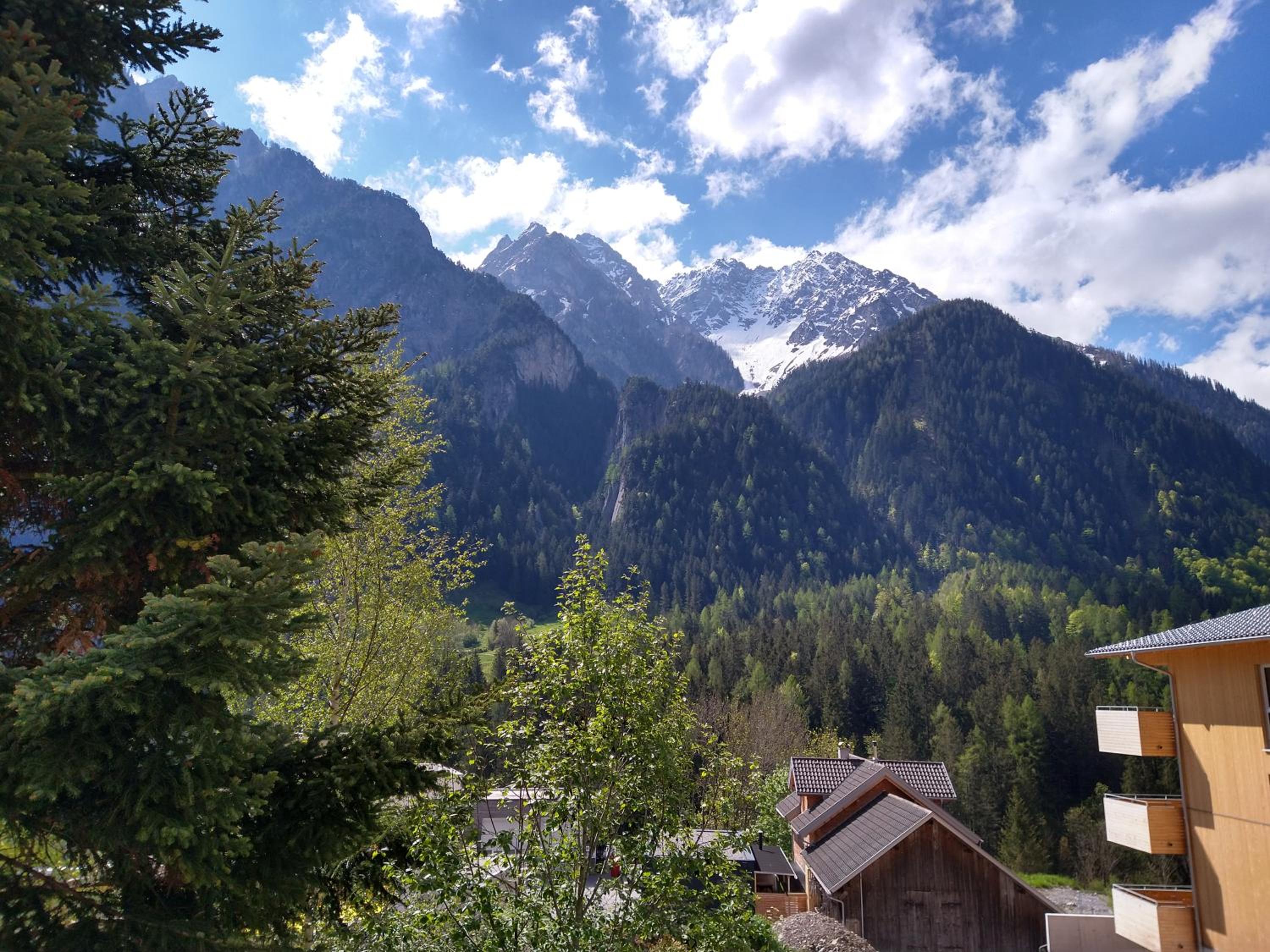 Haus Flua