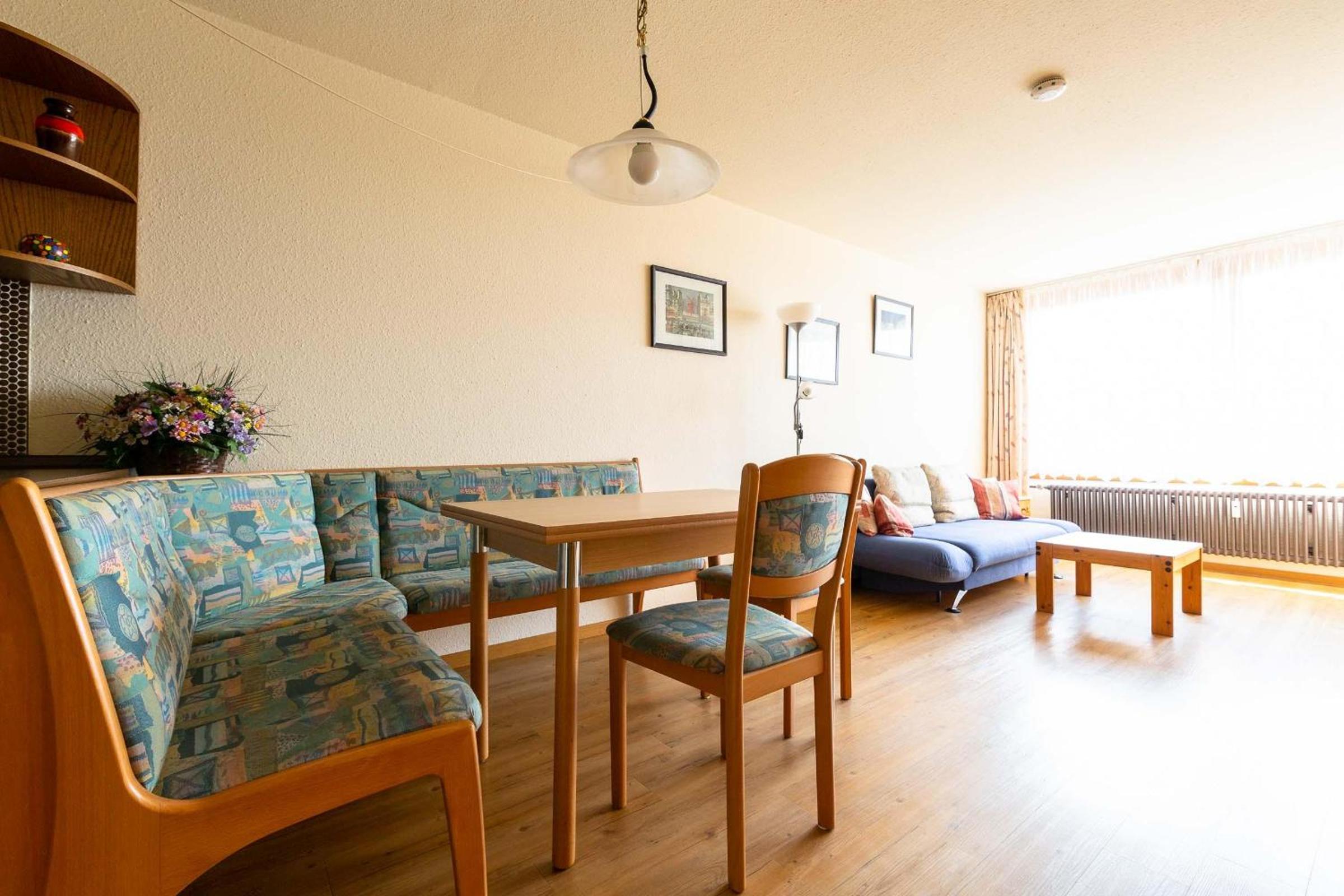 Ferienwohnpark Immenstaad am Bodensee Zwei-Zimmer-Apartment 51 14 view 2
