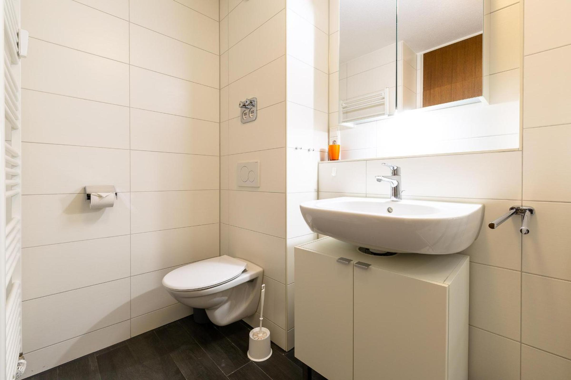Ferienwohnpark Immenstaad am Bodensee Zwei-Zimmer-Apartment 55 30