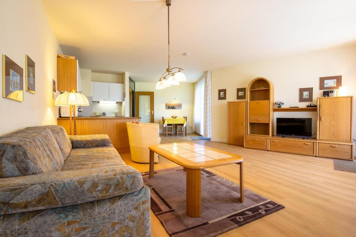 Ferienwohnpark Immenstaad am Bodensee Zwei-Zimmer-Apartment 53 01