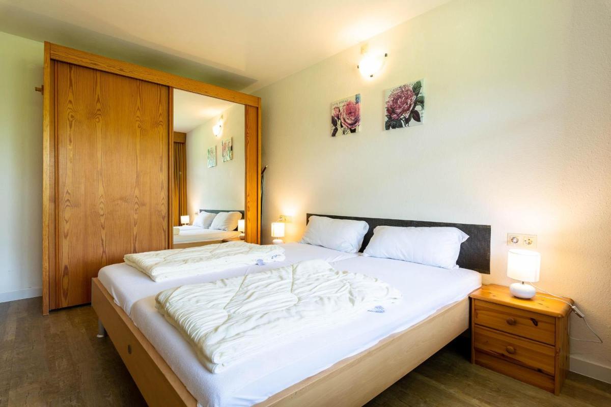 Ferienwohnpark Immenstaad am Bodensee Zwei-Zimmer-Apartment 49 47