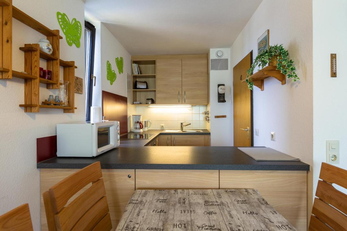 Ferienwohnpark Immenstaad am Bodensee Zwei-Zimmer-Apartment 49 47