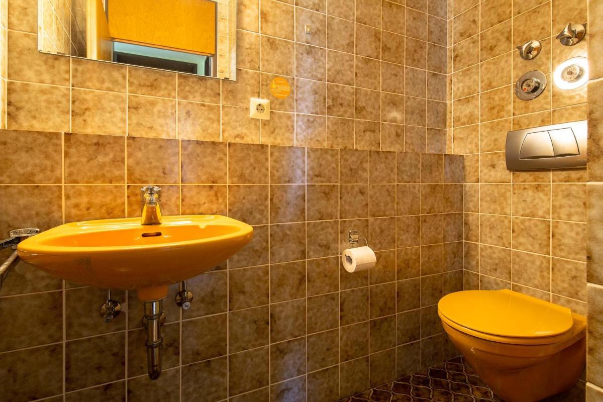 Ferienwohnpark Immenstaad am Bodensee Zwei-Zimmer-Apartment 53 01