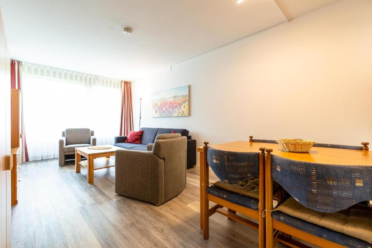Ferienwohnpark Immenstaad am Bodensee Zwei-Zimmer-Apartment 49 19 view 2