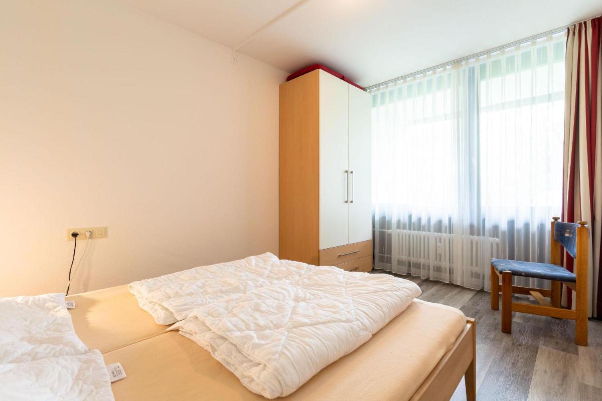 Ferienwohnpark Immenstaad am Bodensee Zwei-Zimmer-Apartment 49 19 view 4