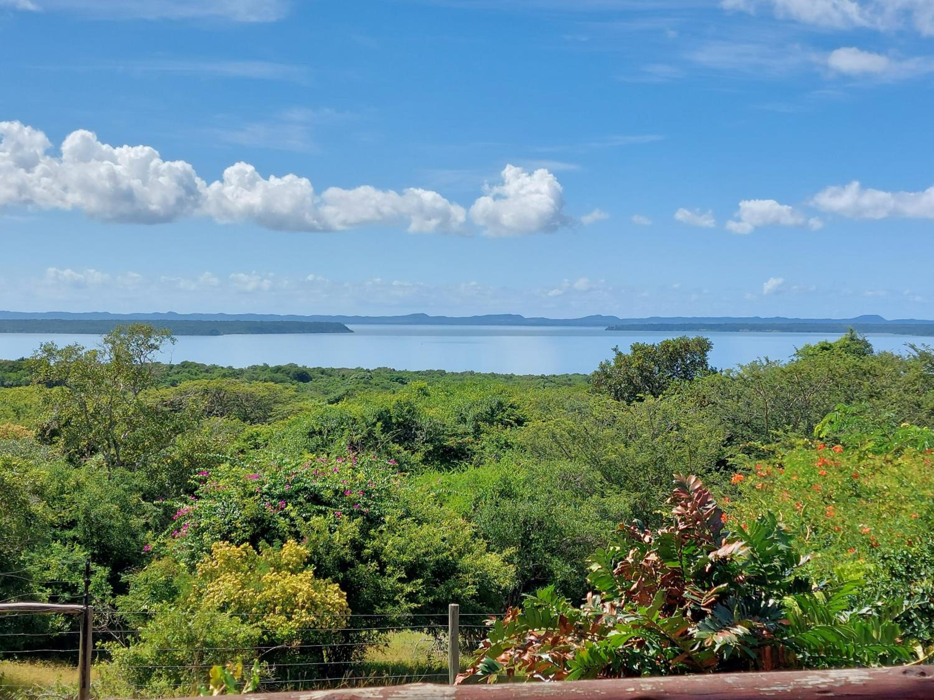 Hluhluwe Vacations - The Lake House - Property Image 1