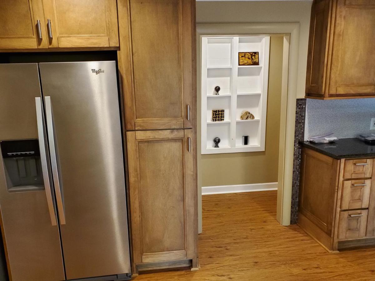 CREEKSIDE-ATLanta Terrace-Level Guest Suite