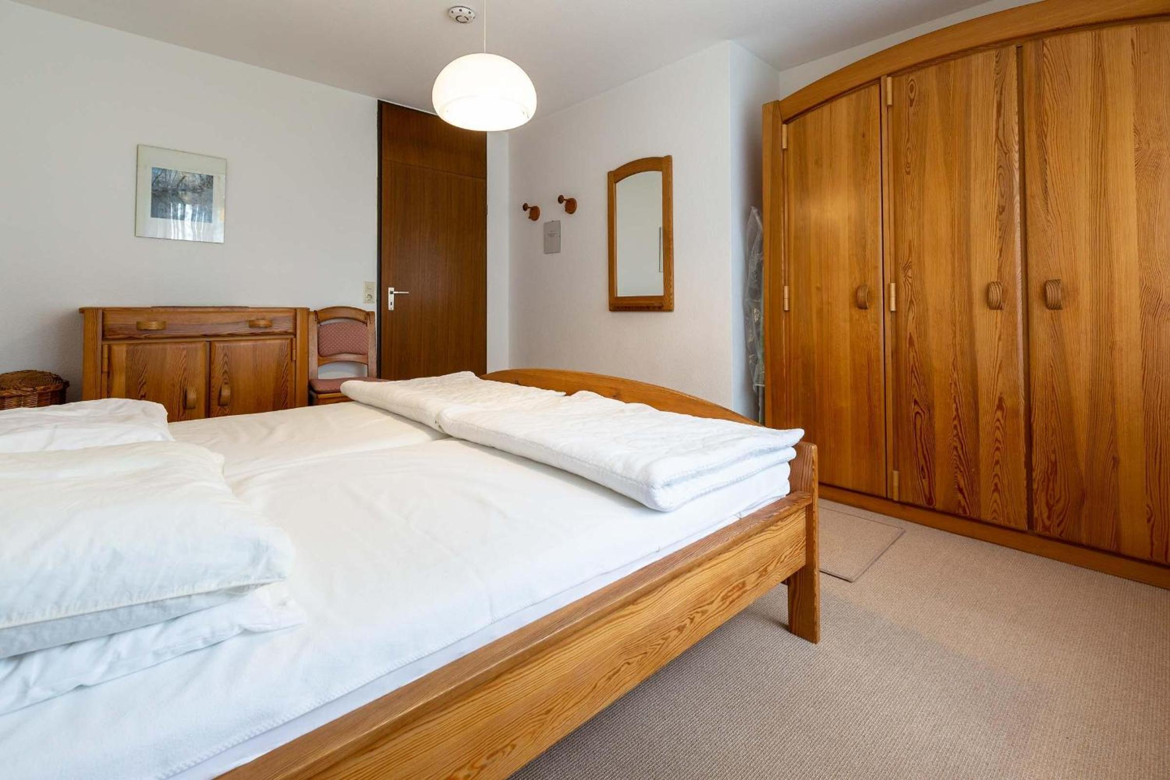 Ferienwohnpark Immenstaad am Bodensee Zwei-Zimmer-Apartment 55 04 view 4