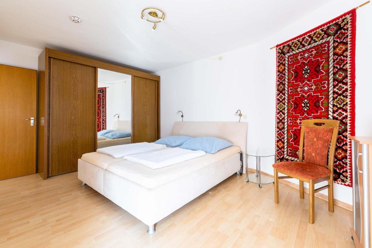 Ferienwohnpark Immenstaad am Bodensee Zwei-Zimmer-Apartment 51 06 view 4