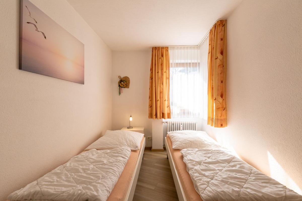Ferienwohnpark Immenstaad am Bodensee Ein-Zimmer-Apartment 55 01 view 4
