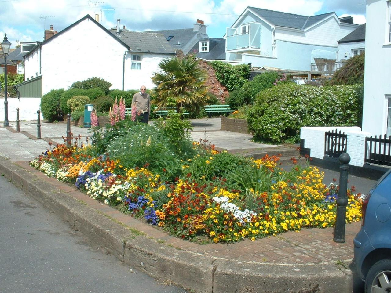 Photo 10