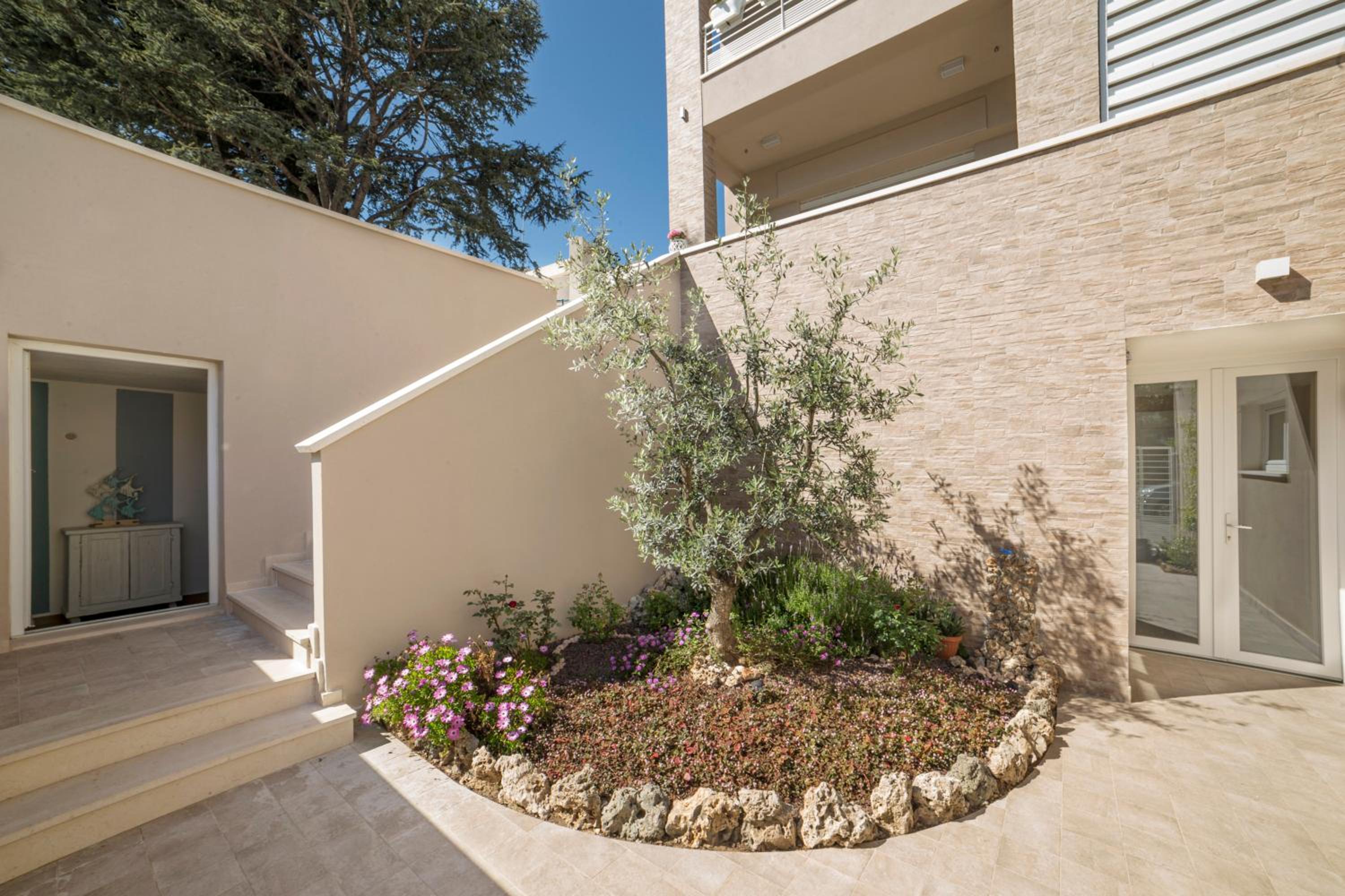 Prima dell'Elba Family Apartments view 5