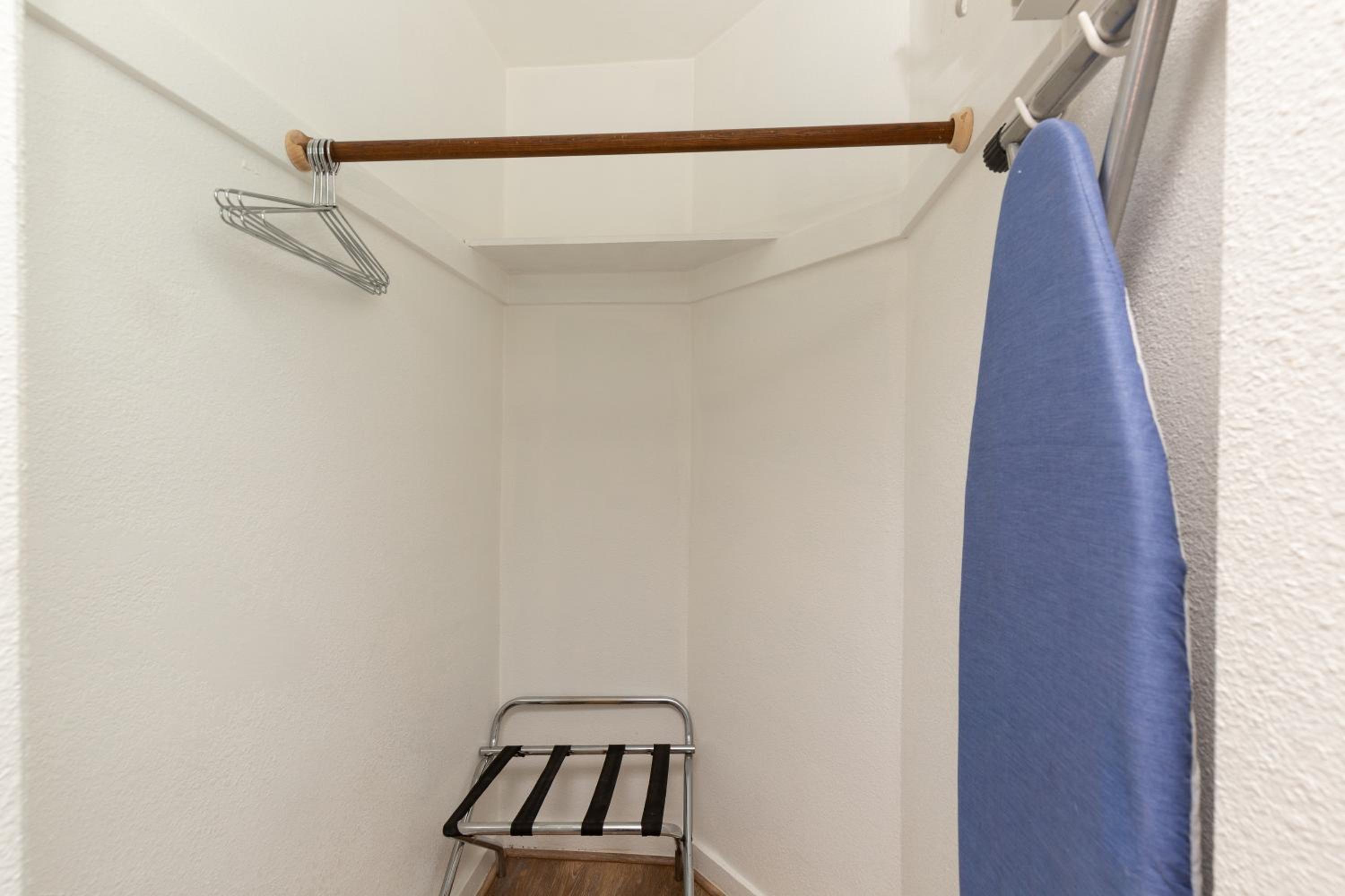 Elko Vacations - Stay Express Inn Elko - Property Image 7