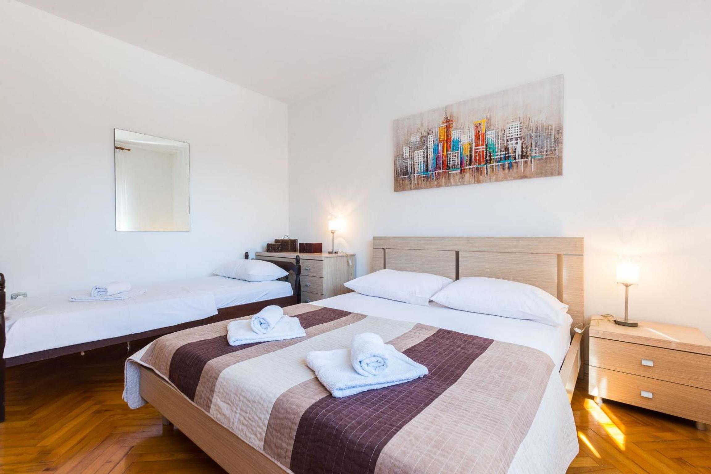 Oleander Apartment view 4