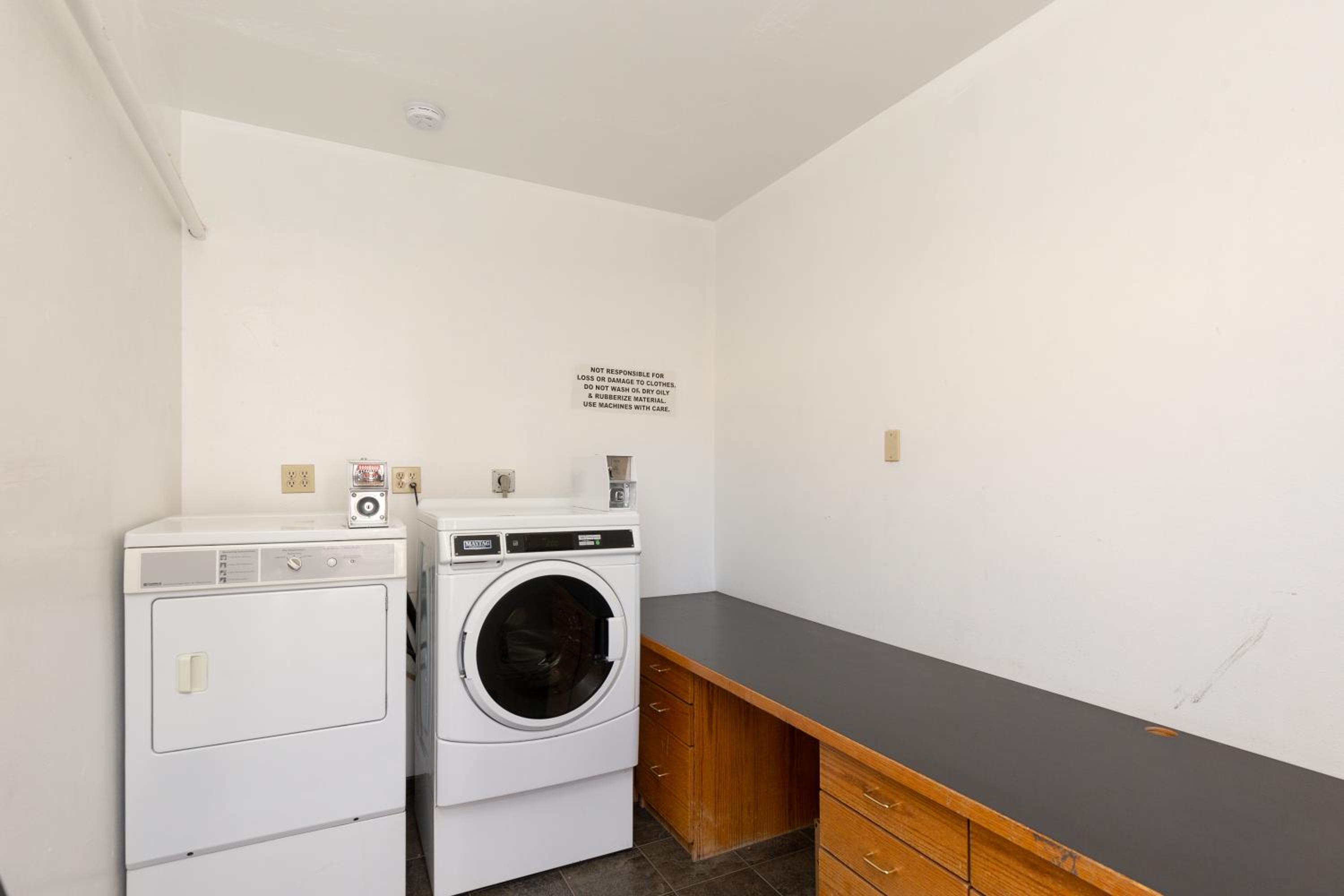 Elko Vacations - Stay Express Inn Elko - Property Image 20