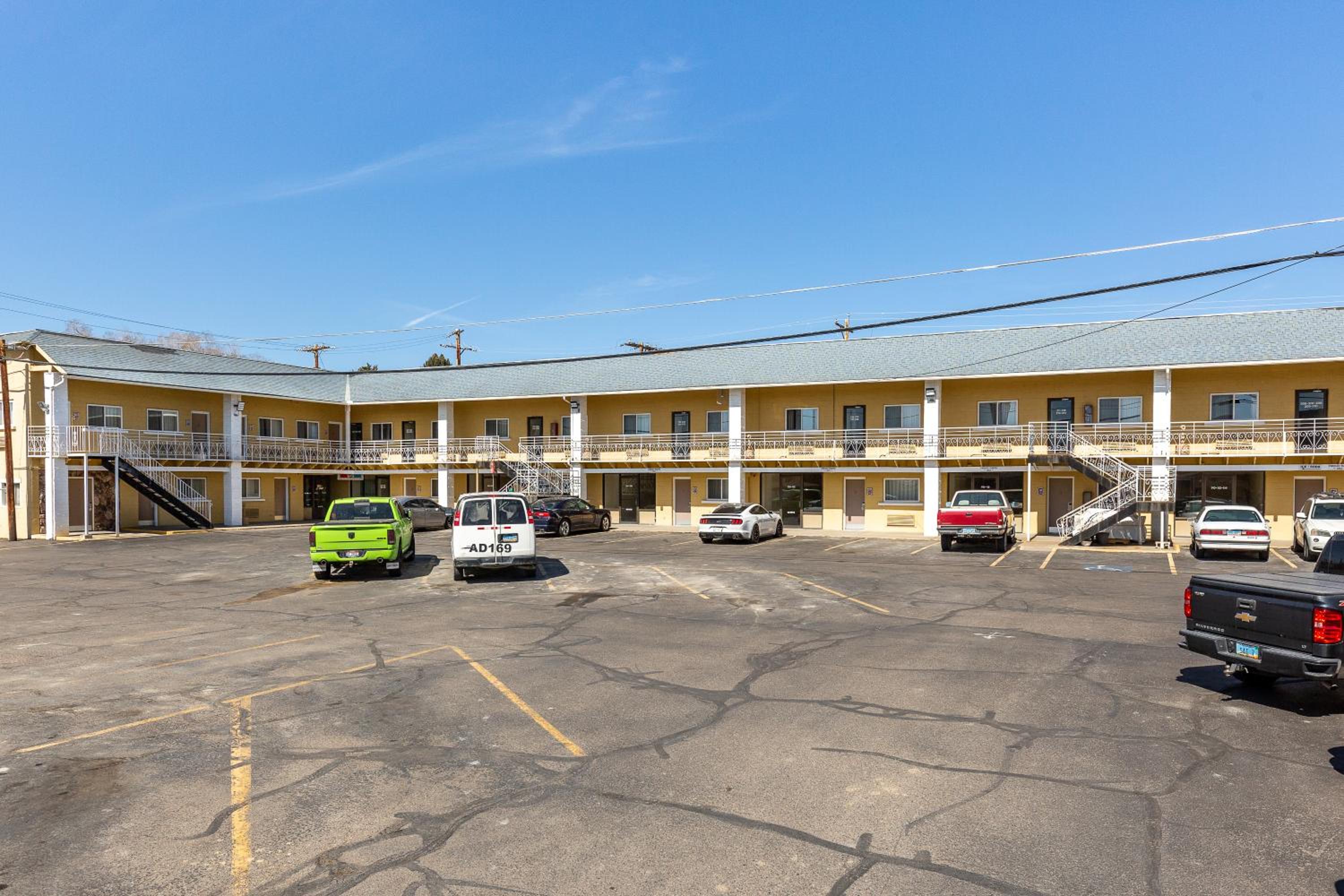 Elko Vacations - Stay Express Inn Elko - Property Image 1