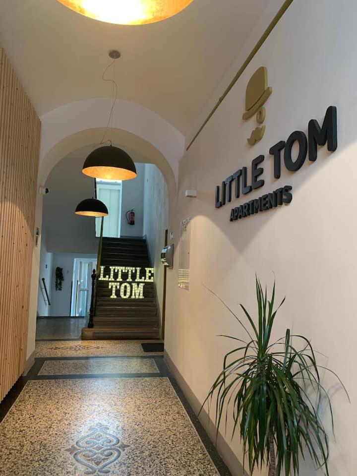 Little Tom Apartments