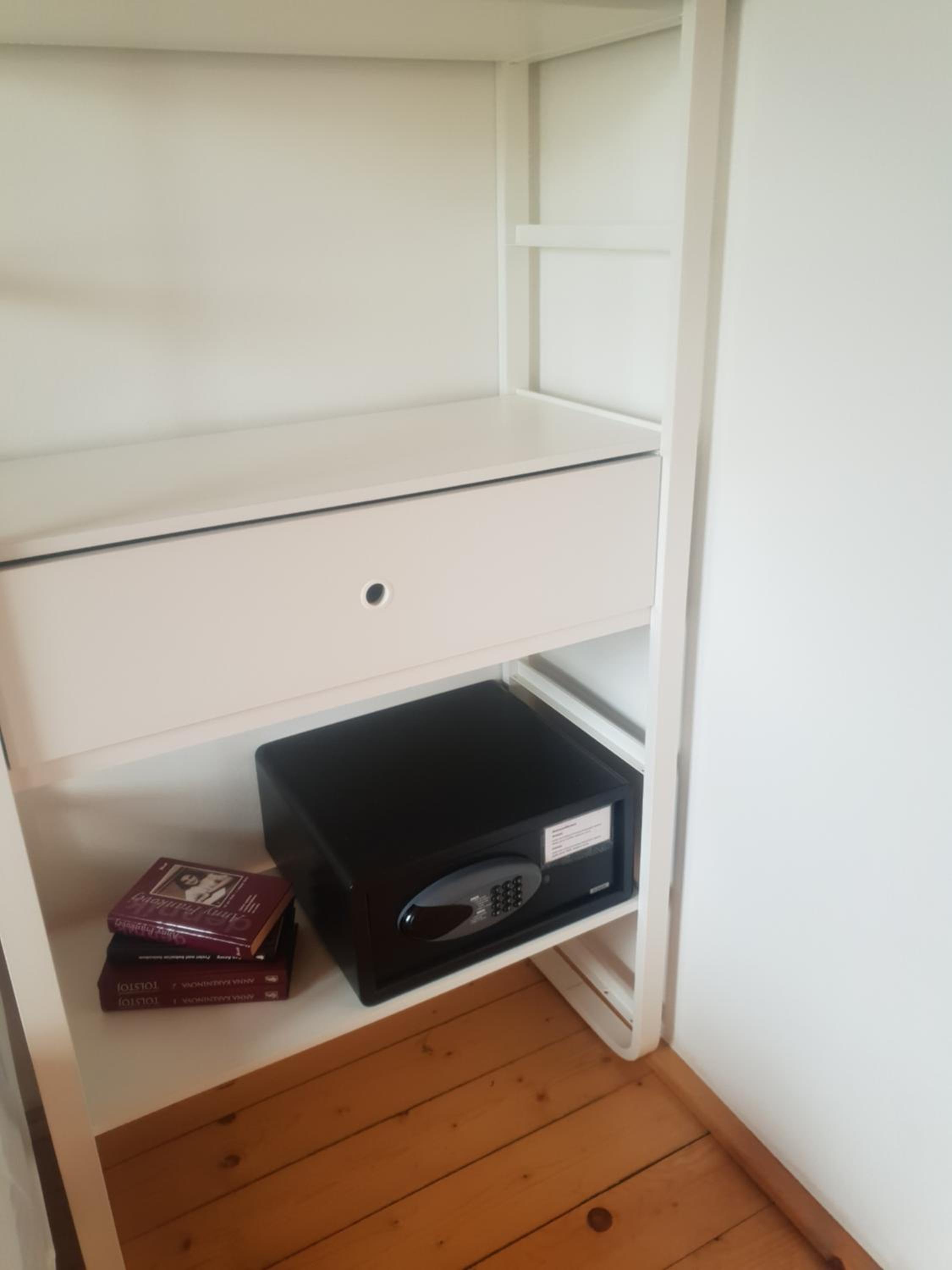 Photo 8