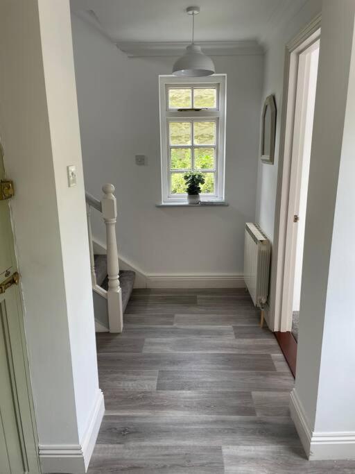 Country cottage with private garden close to beach view 5