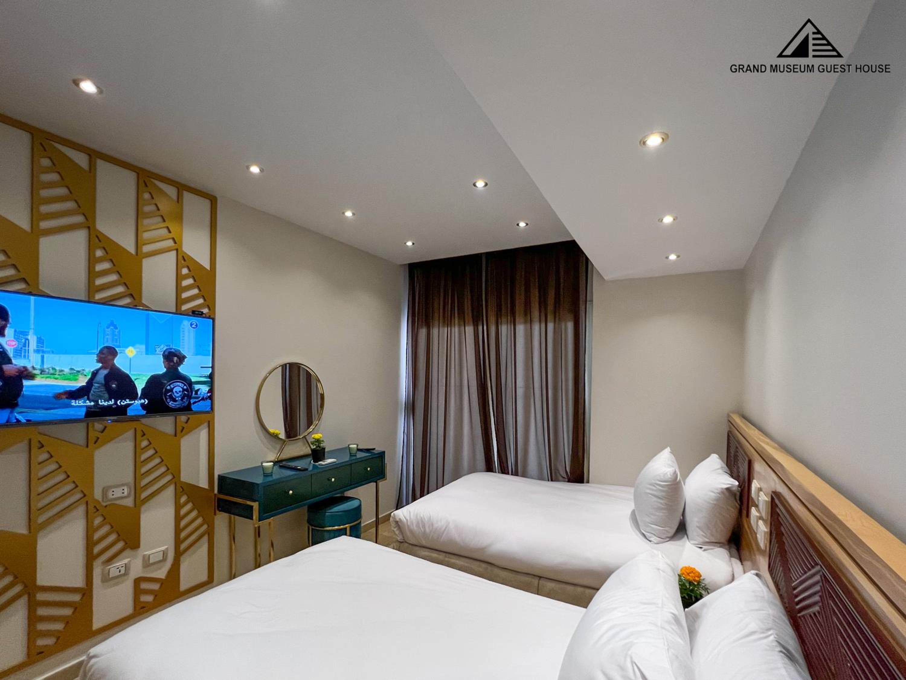 Grand Museum Hotel & Rooftop