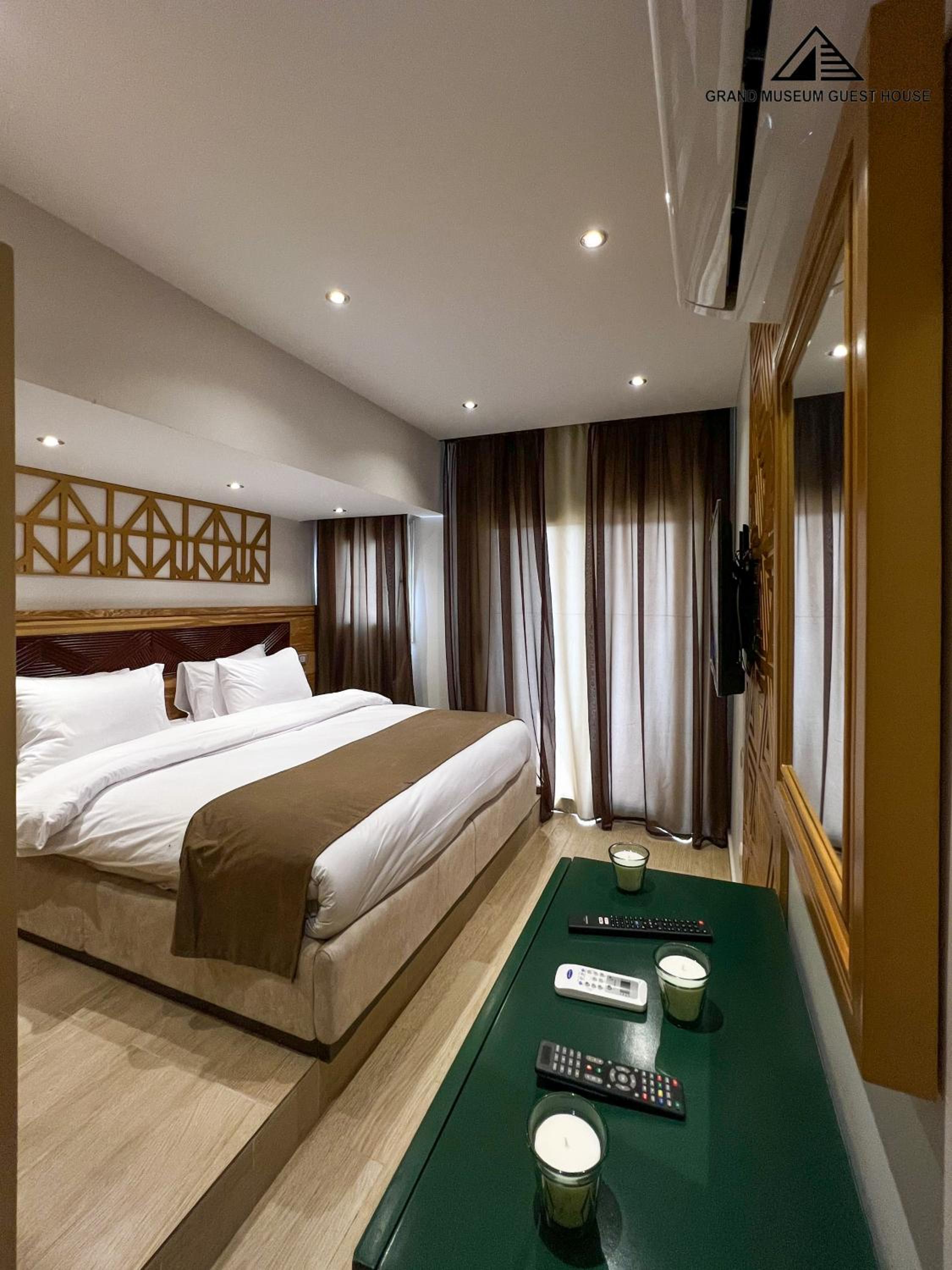Grand Museum Hotel & Rooftop