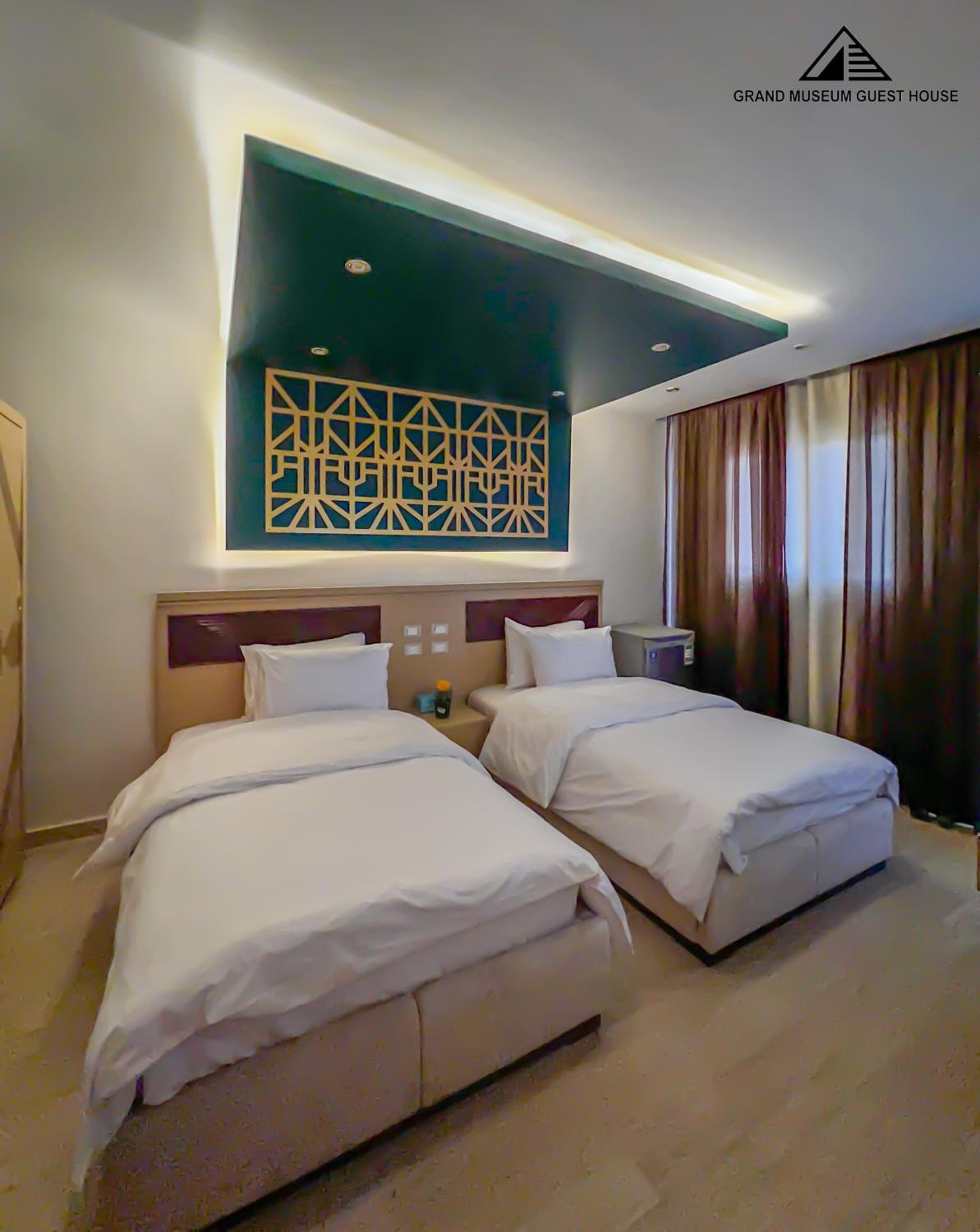 Grand Museum Hotel & Rooftop