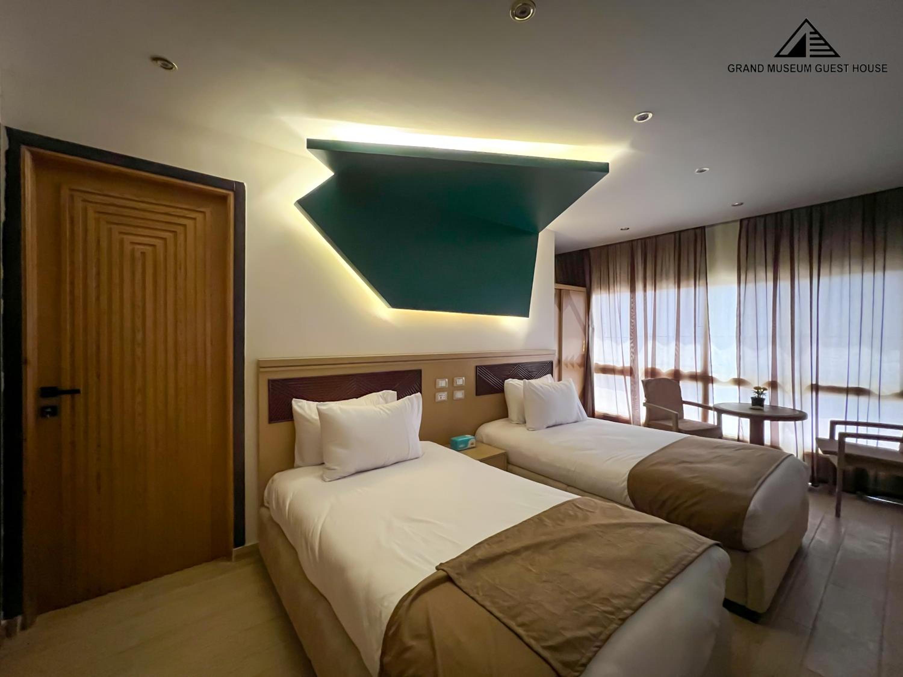 Grand Museum Hotel & Rooftop