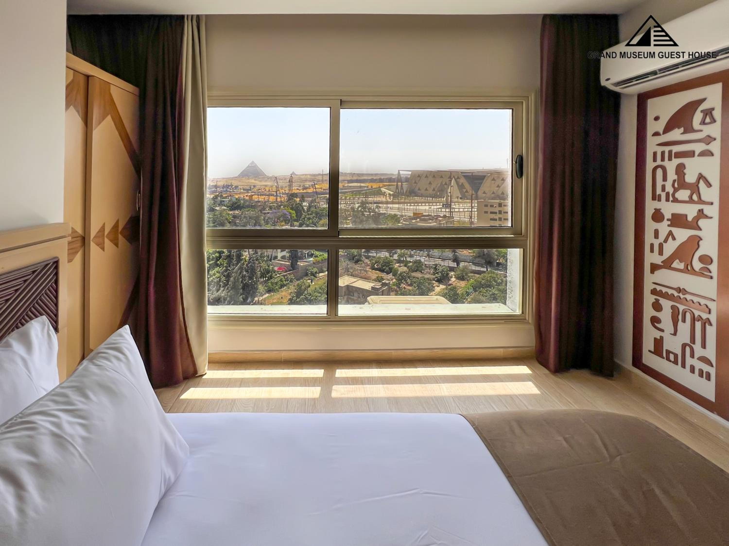 Grand Museum Hotel & Rooftop
