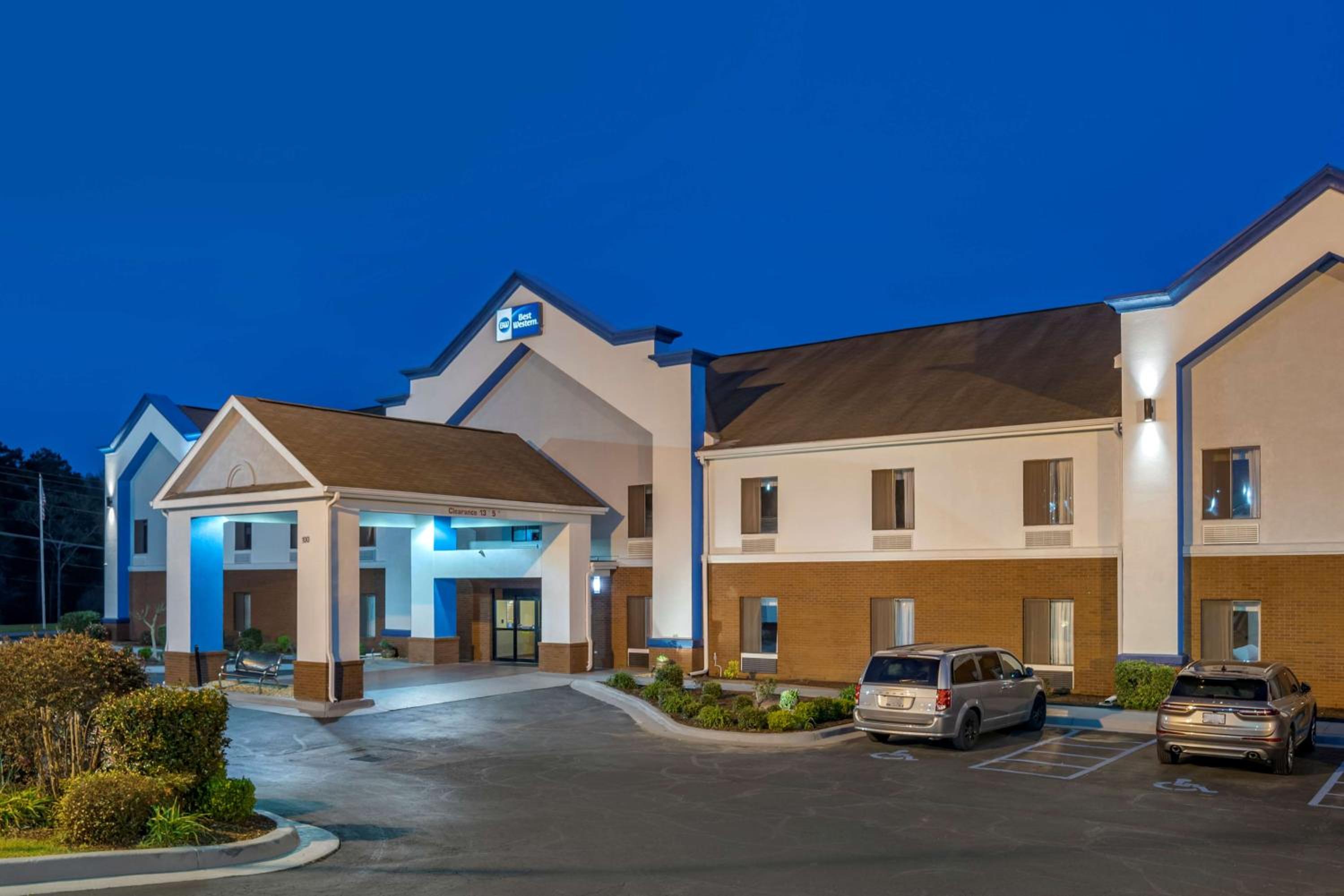 Troy Vacations - Best Western Troy Inn - Property Image 3