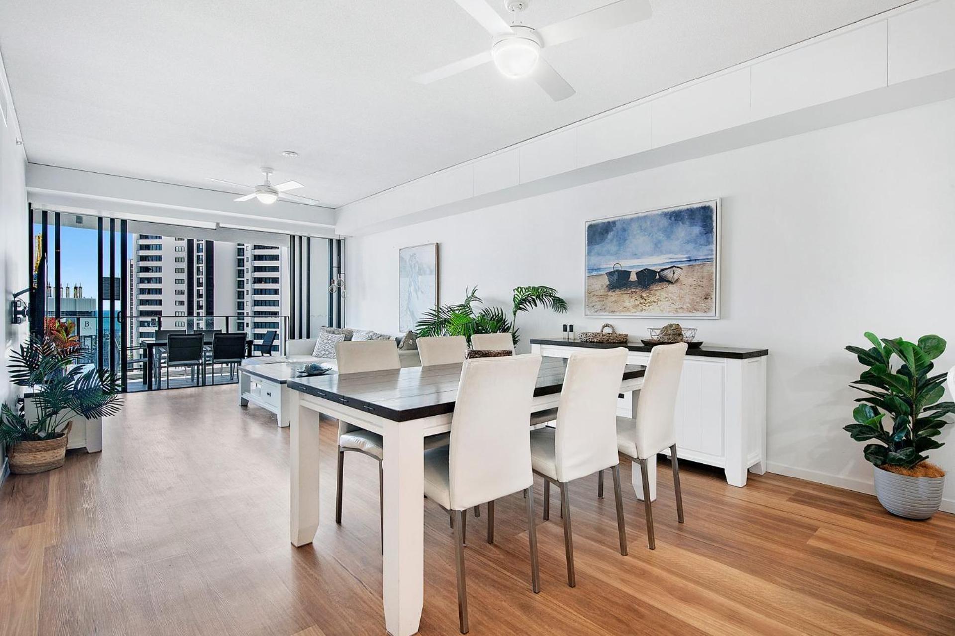 Modern 3 Bedroom Apartment with Ocean views - CoastHM