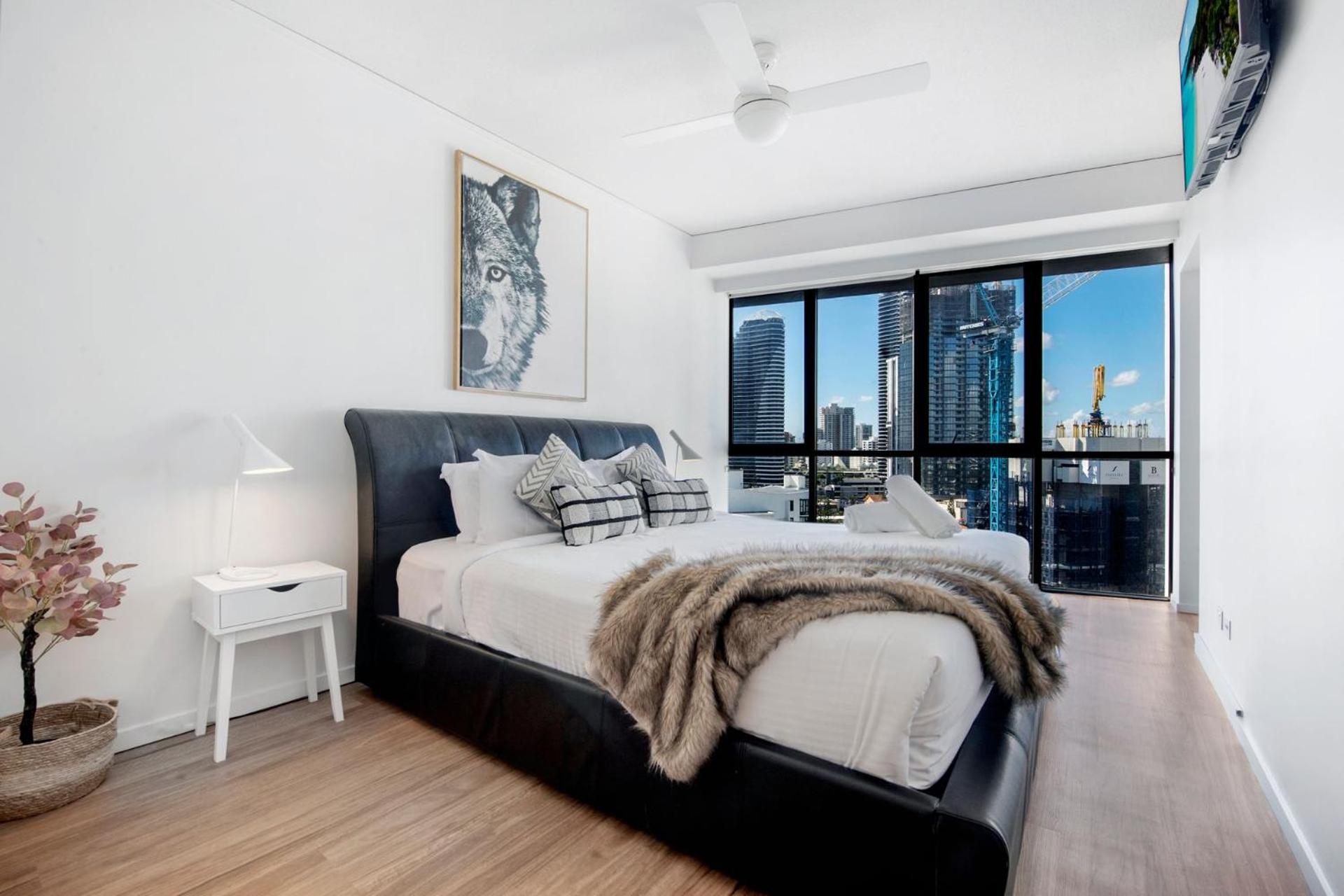 Modern 3 Bedroom Apartment with Ocean views - CoastHM